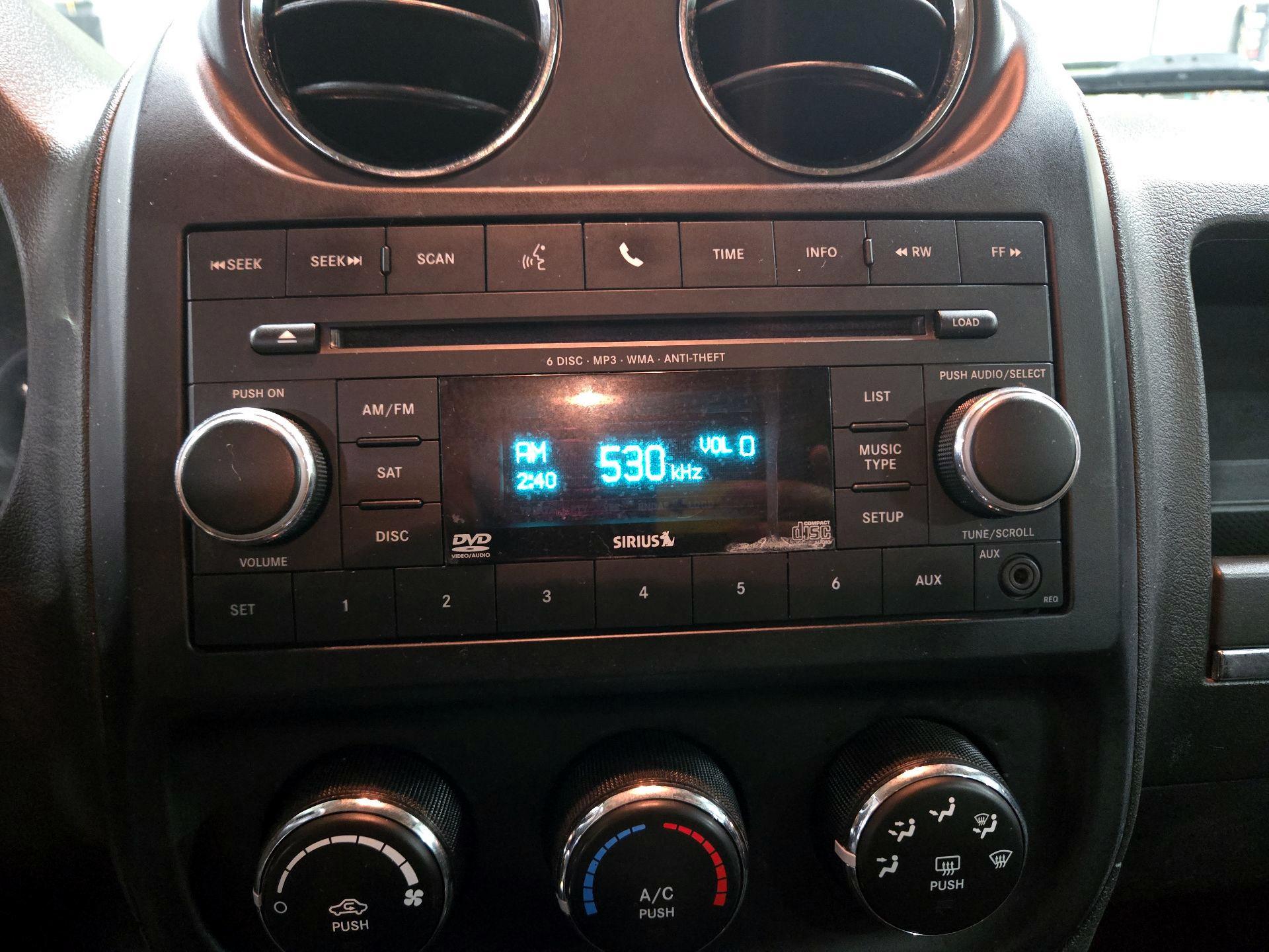 Thumbnail: 2014 Jeep Patriot - 13