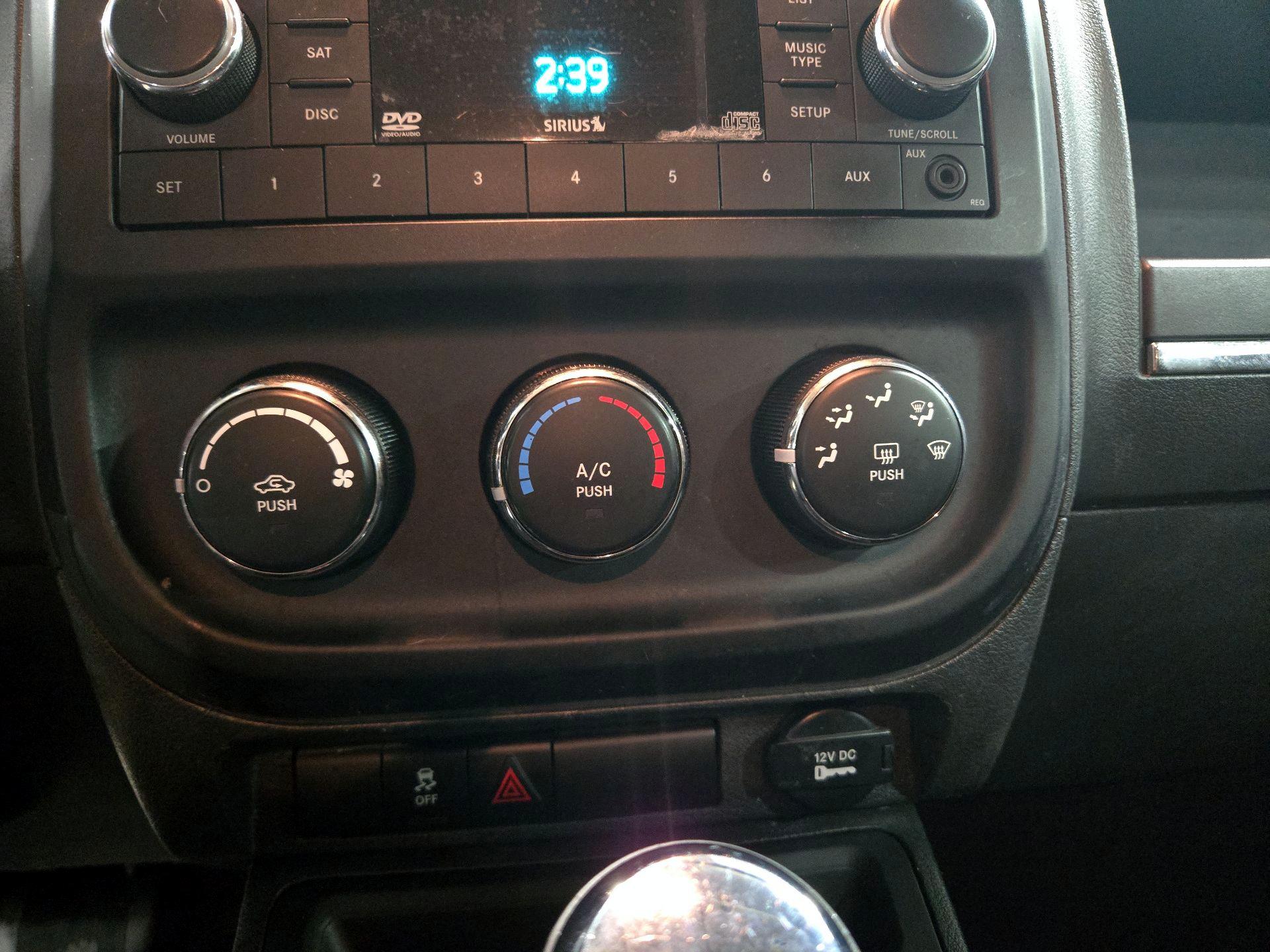 Thumbnail: 2014 Jeep Patriot - 14
