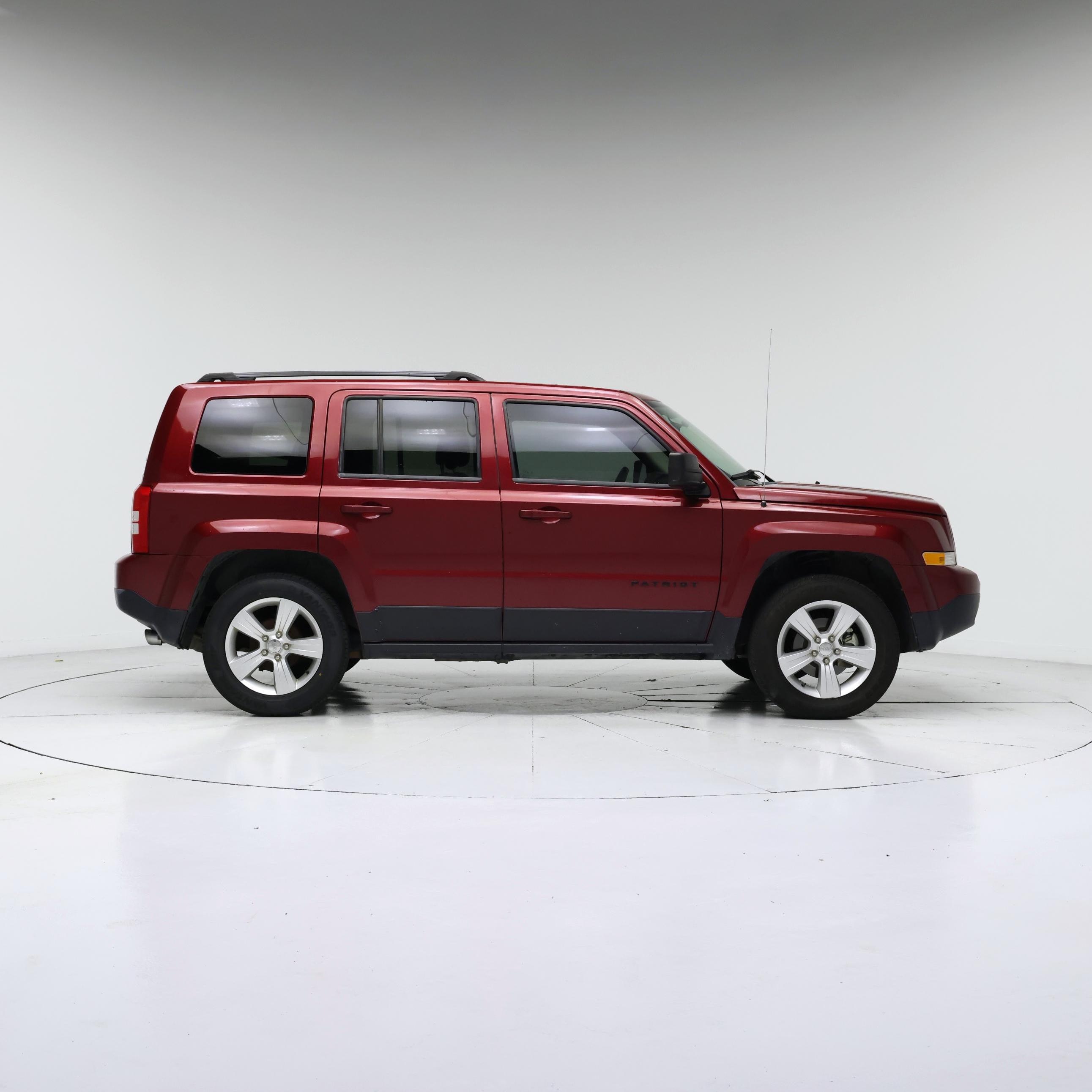 Thumbnail: 2014 Jeep Patriot - 7