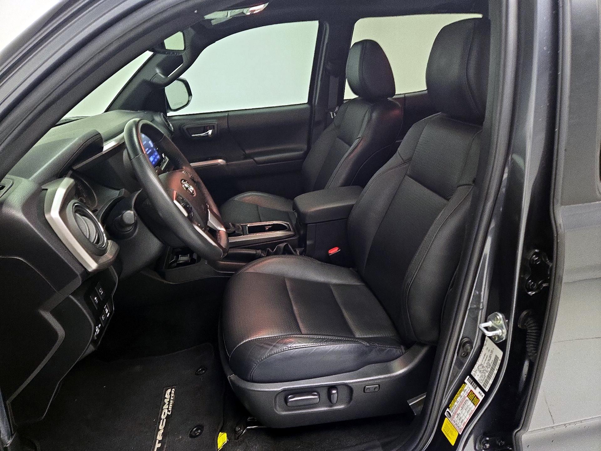 Thumbnail: 2022 Toyota Tacoma - 11