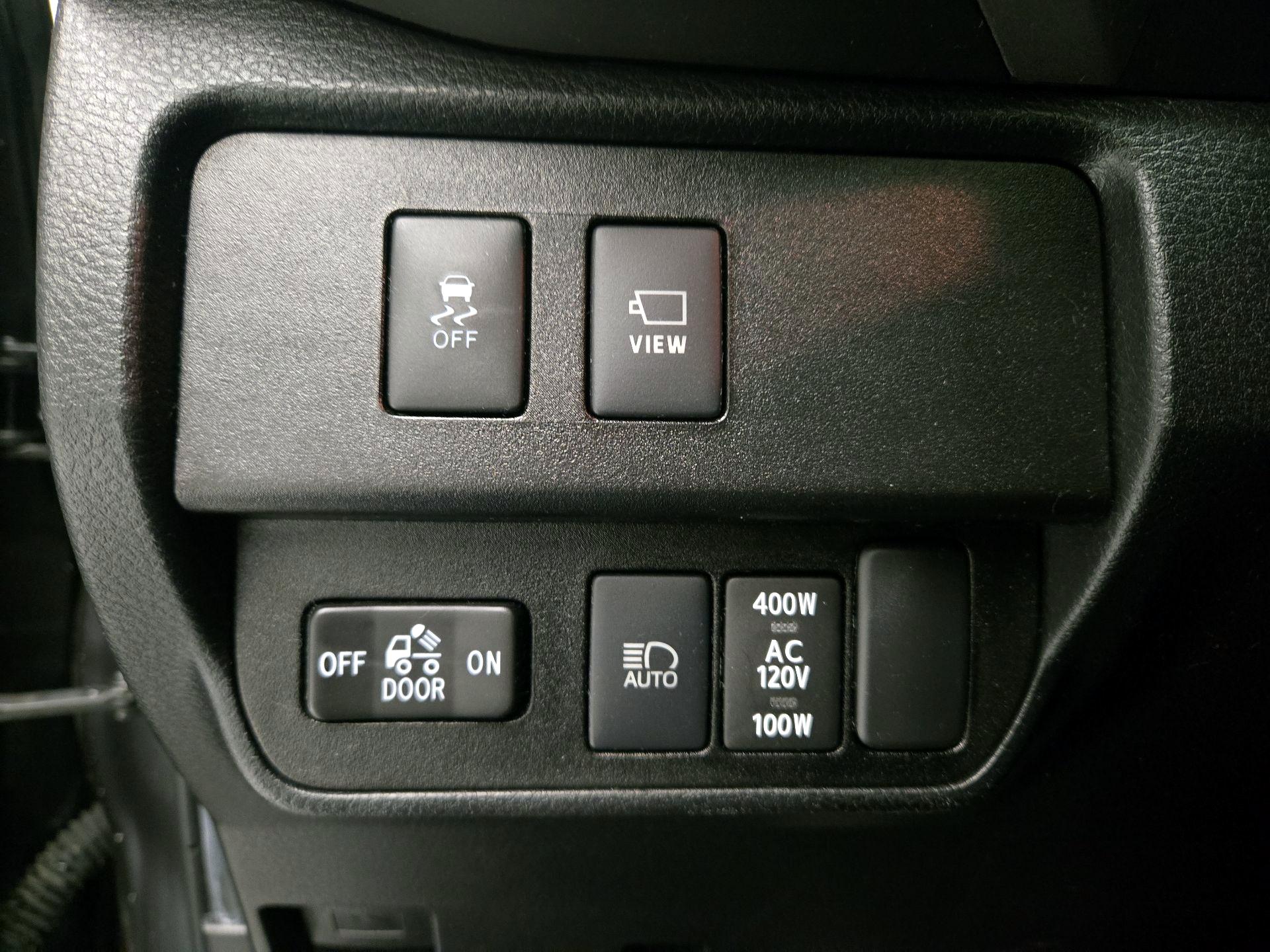 Thumbnail: 2022 Toyota Tacoma - 13