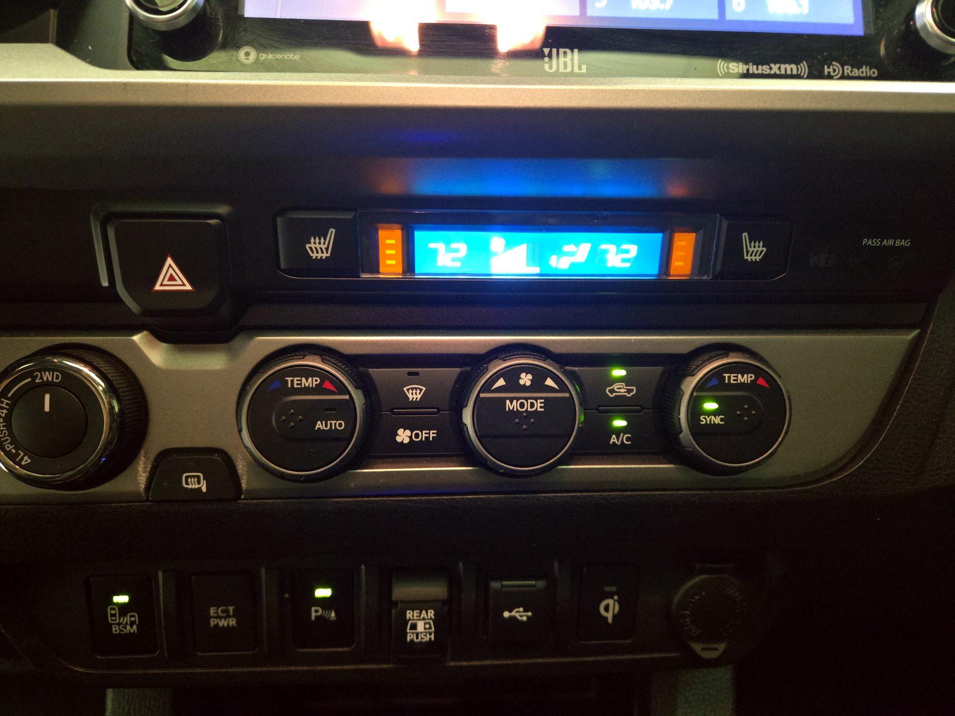 Thumbnail: 2022 Toyota Tacoma - 16