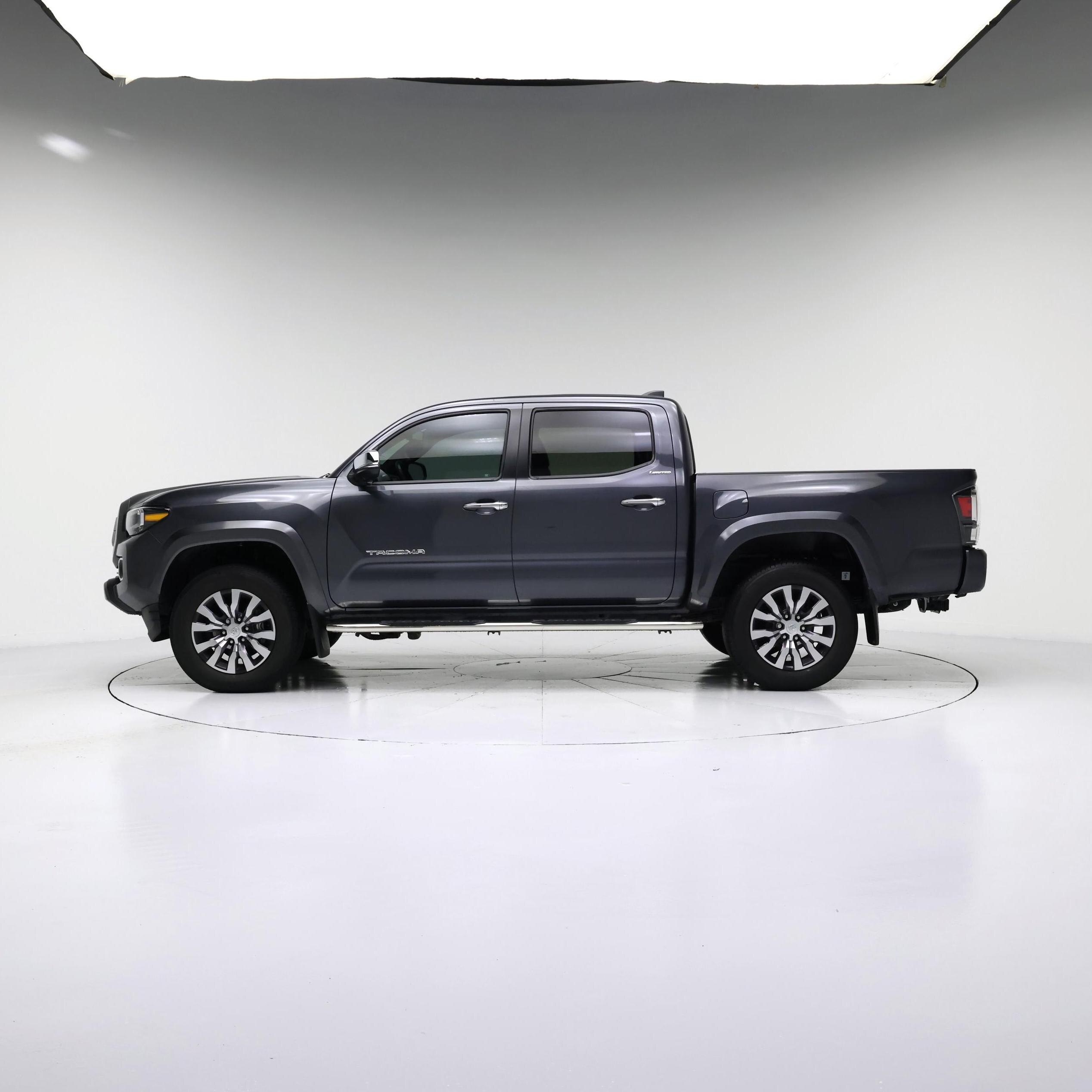 Thumbnail: 2022 Toyota Tacoma - 3