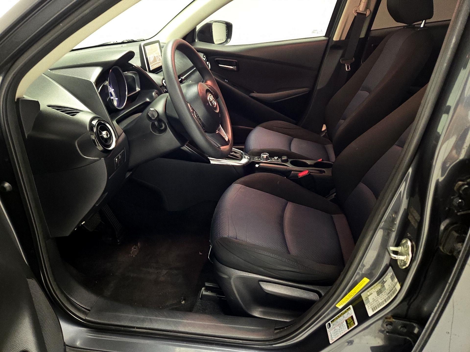 Thumbnail: 2018 Toyota Yaris iA - 11