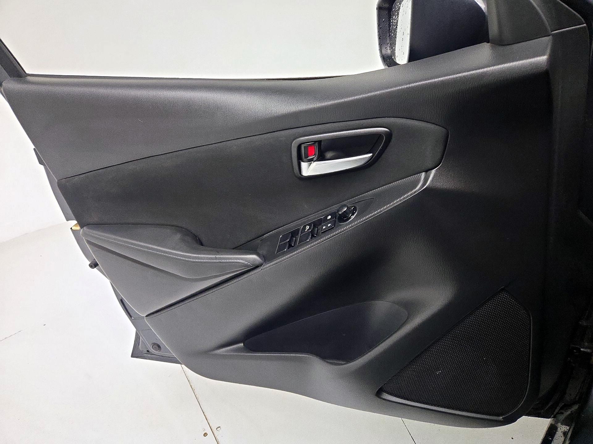 Thumbnail: 2018 Toyota Yaris iA - 12