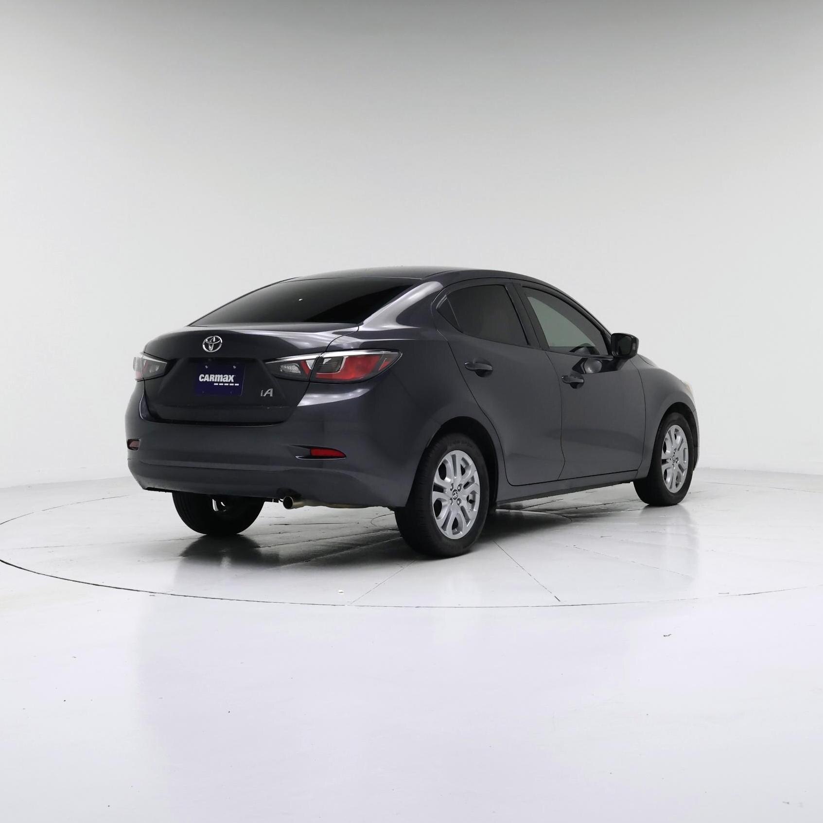 Thumbnail: 2018 Toyota Yaris iA - 8