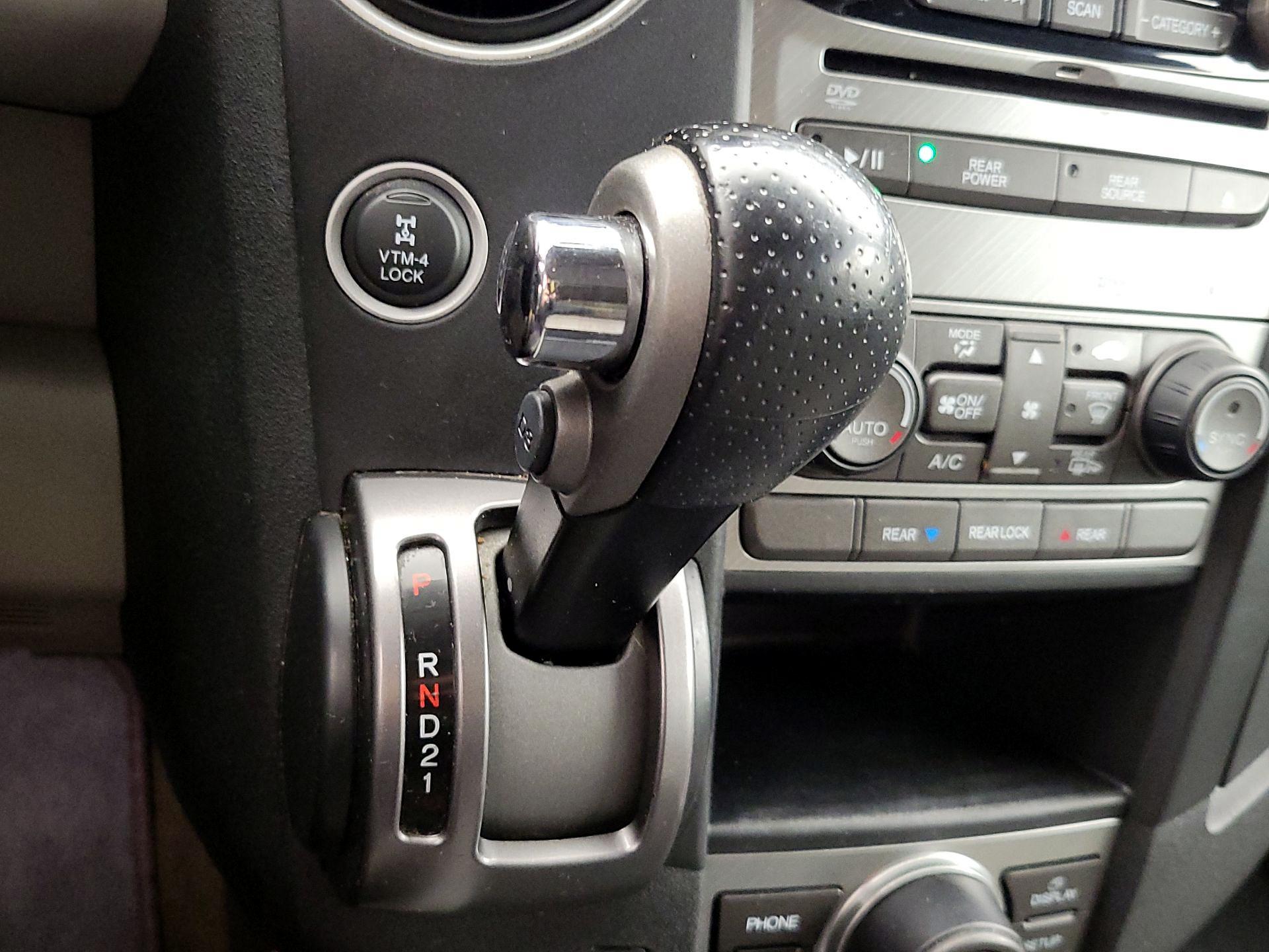Thumbnail: 2015 Honda Pilot - 17