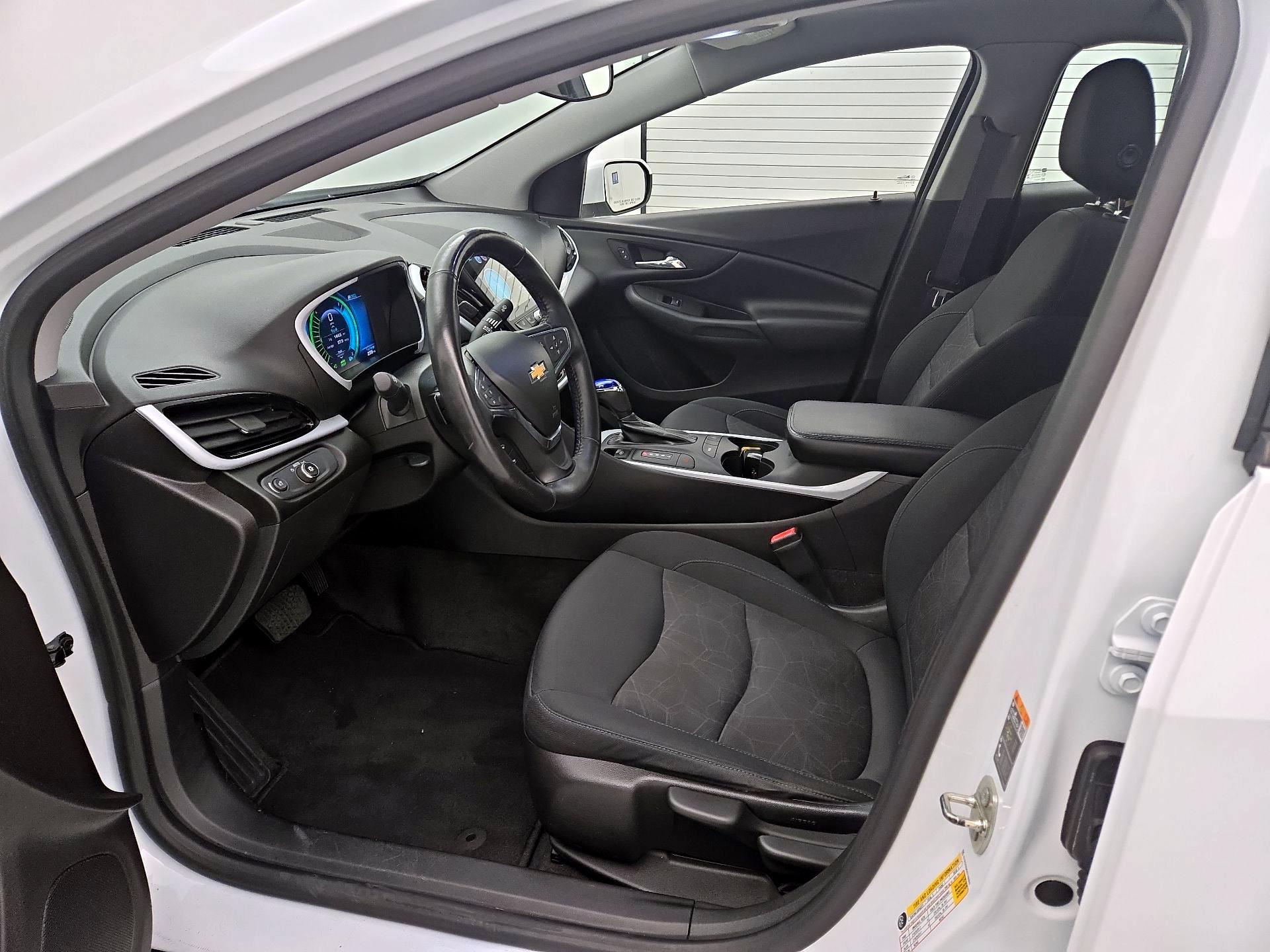 Thumbnail: 2017 Chevrolet Volt - 11