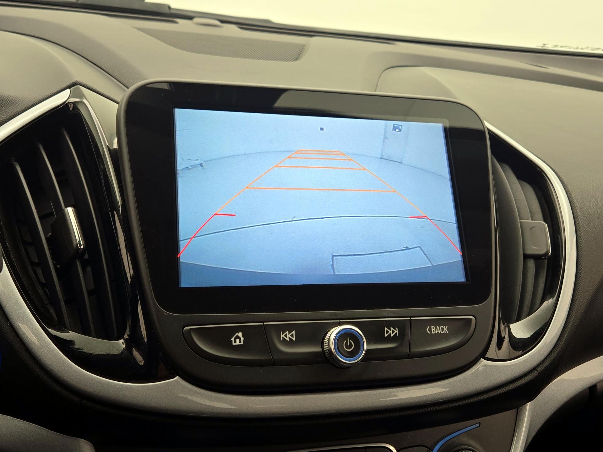 Thumbnail: 2017 Chevrolet Volt - 14