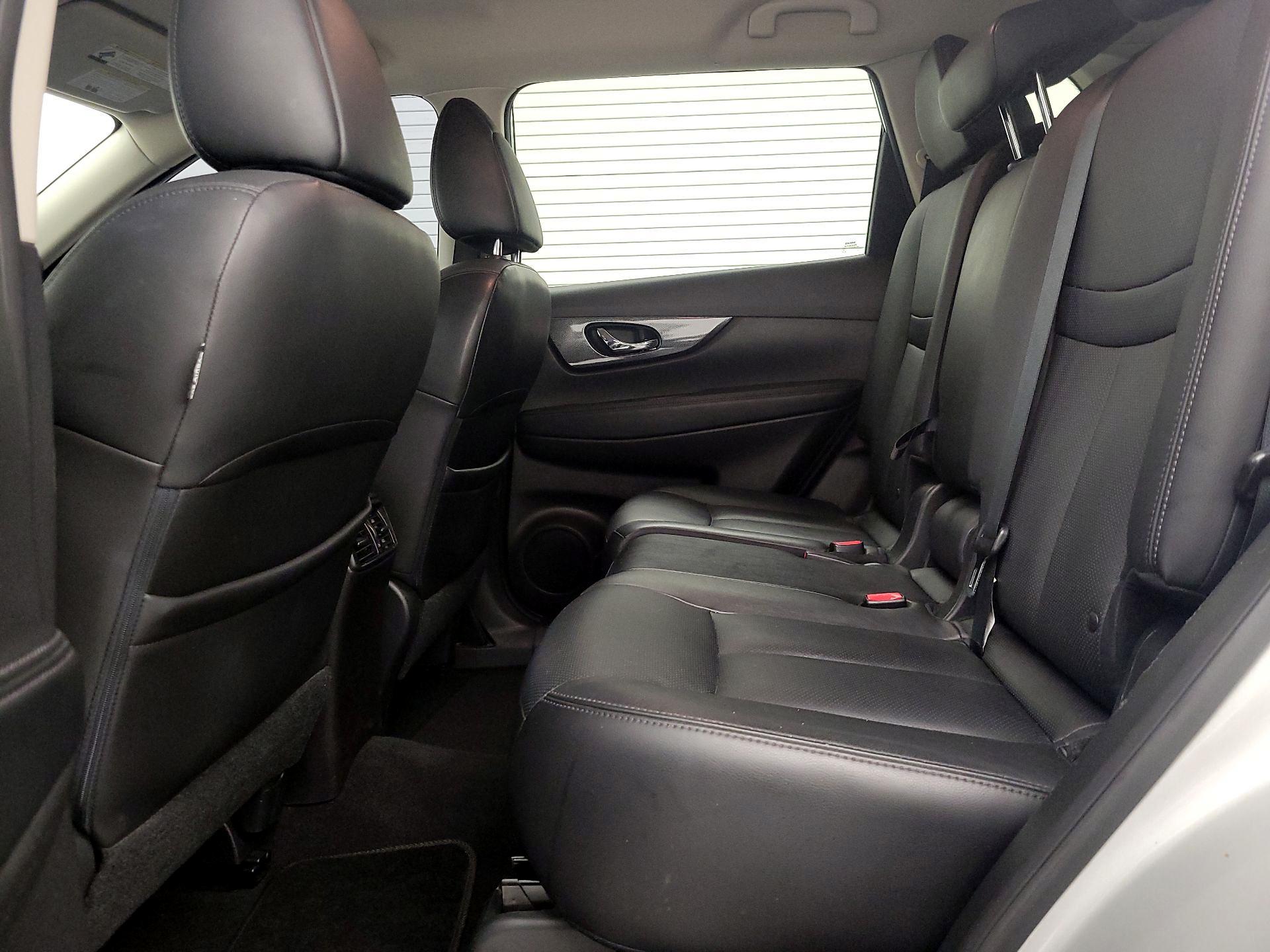 Thumbnail: 2015 Nissan Rogue - 20