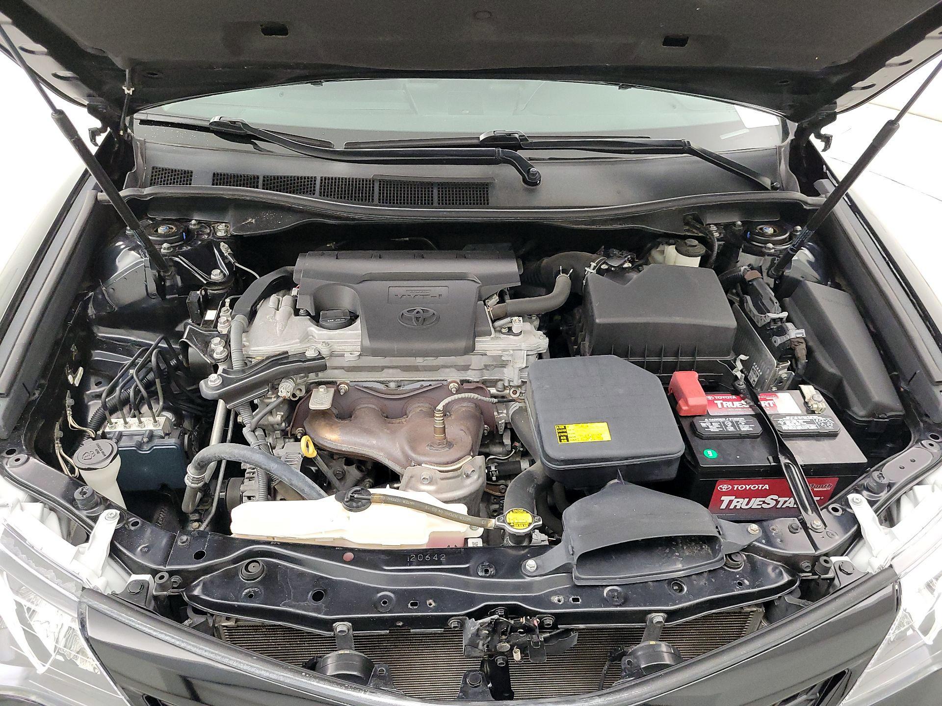 Thumbnail: 2013 Toyota Camry - 20