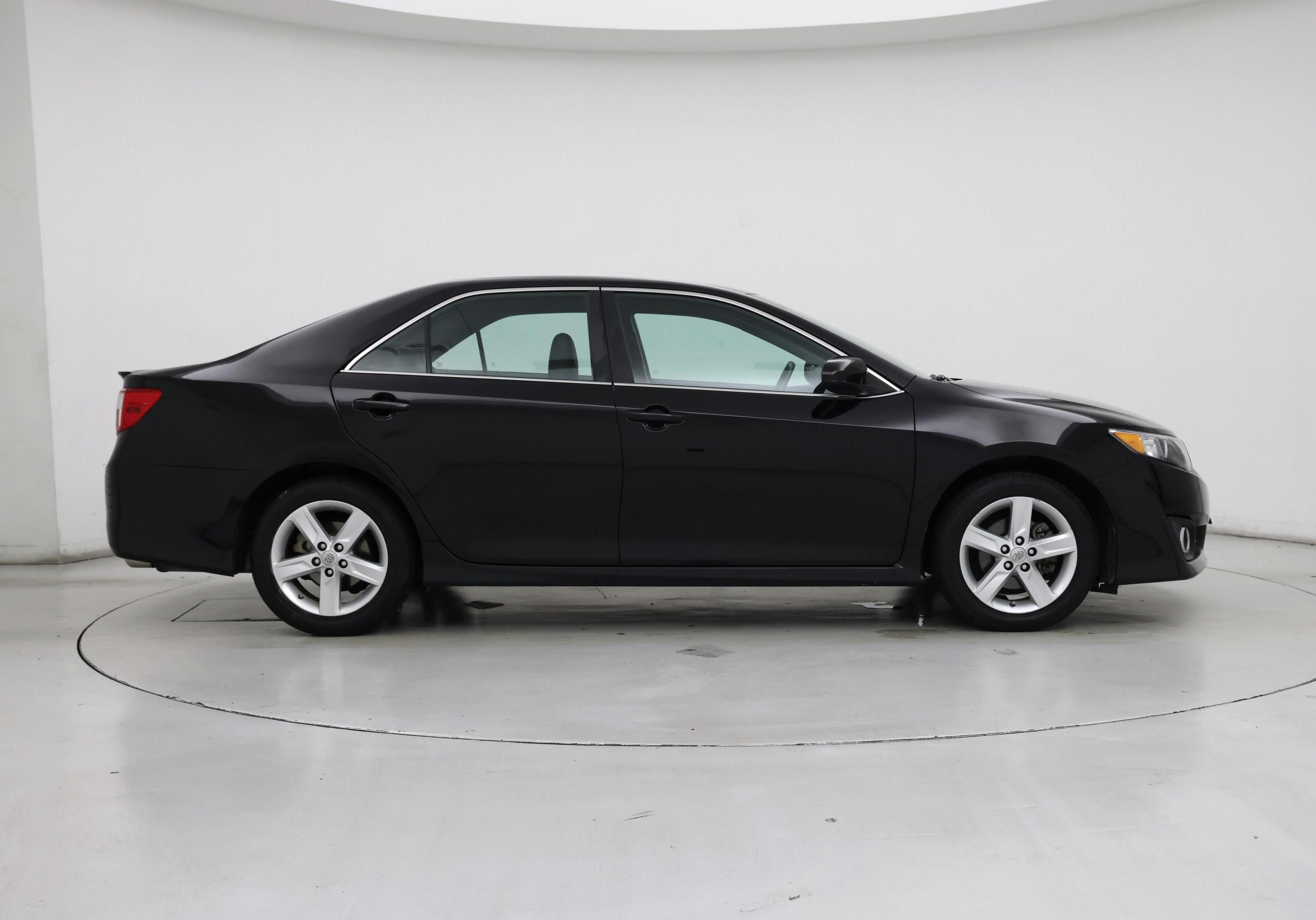 Thumbnail: 2013 Toyota Camry - 7
