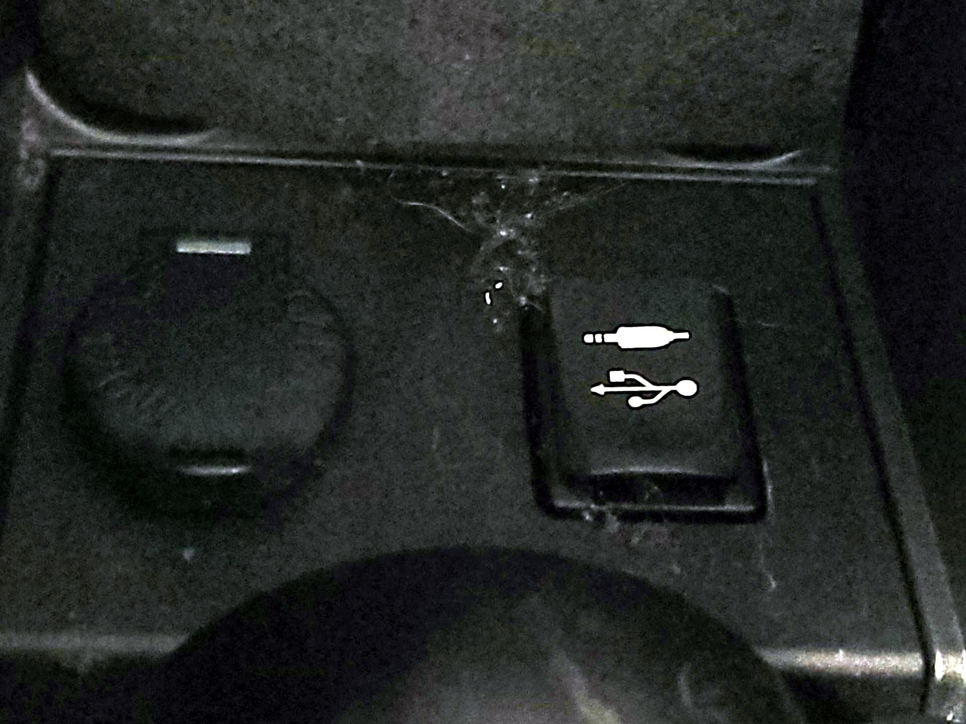 Thumbnail: 2013 Toyota Prius - 18