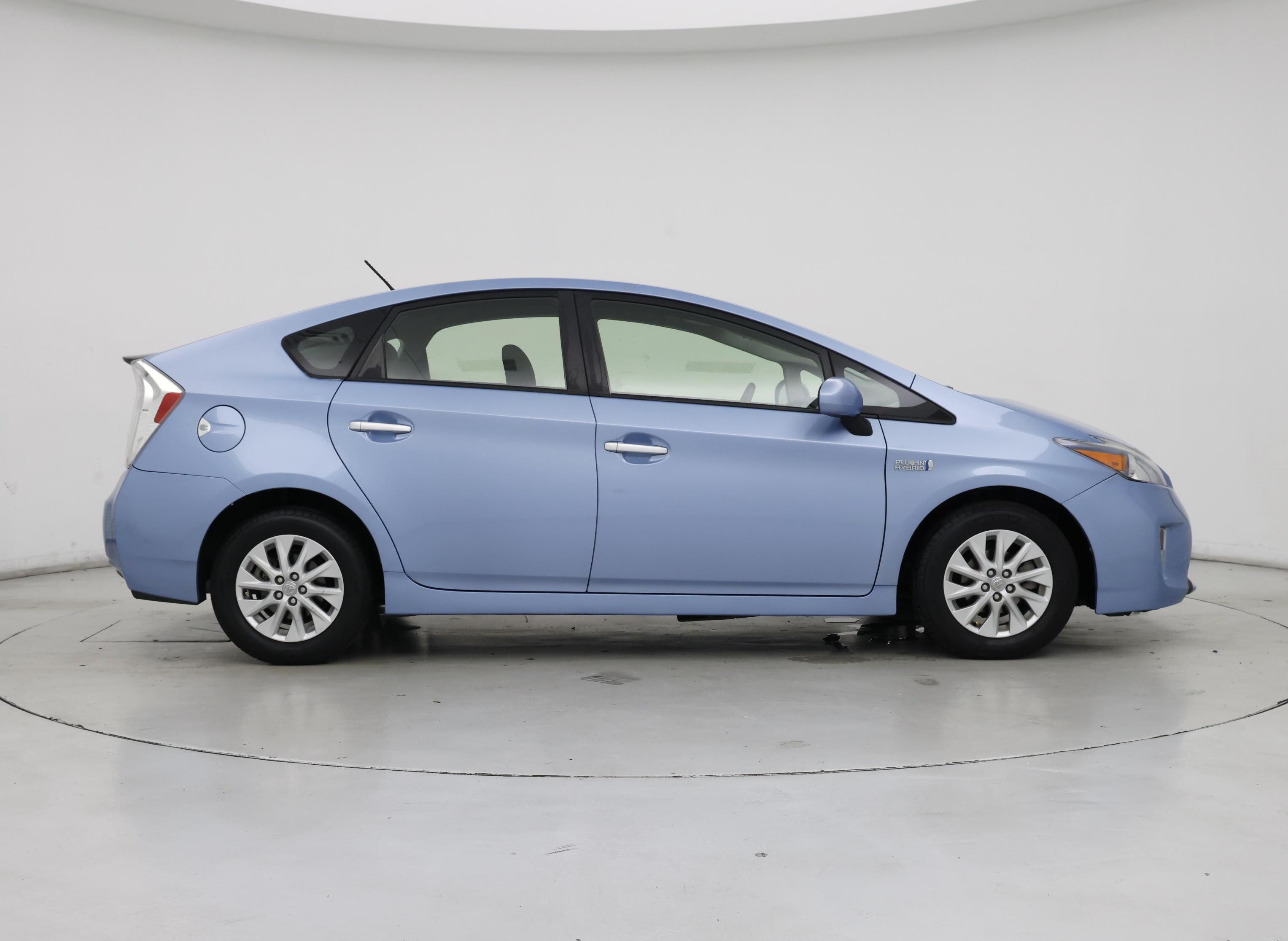 Thumbnail: 2013 Toyota Prius - 7