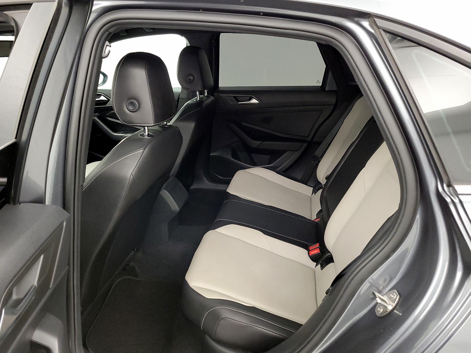 Thumbnail: 2019 Volkswagen Jetta - 19
