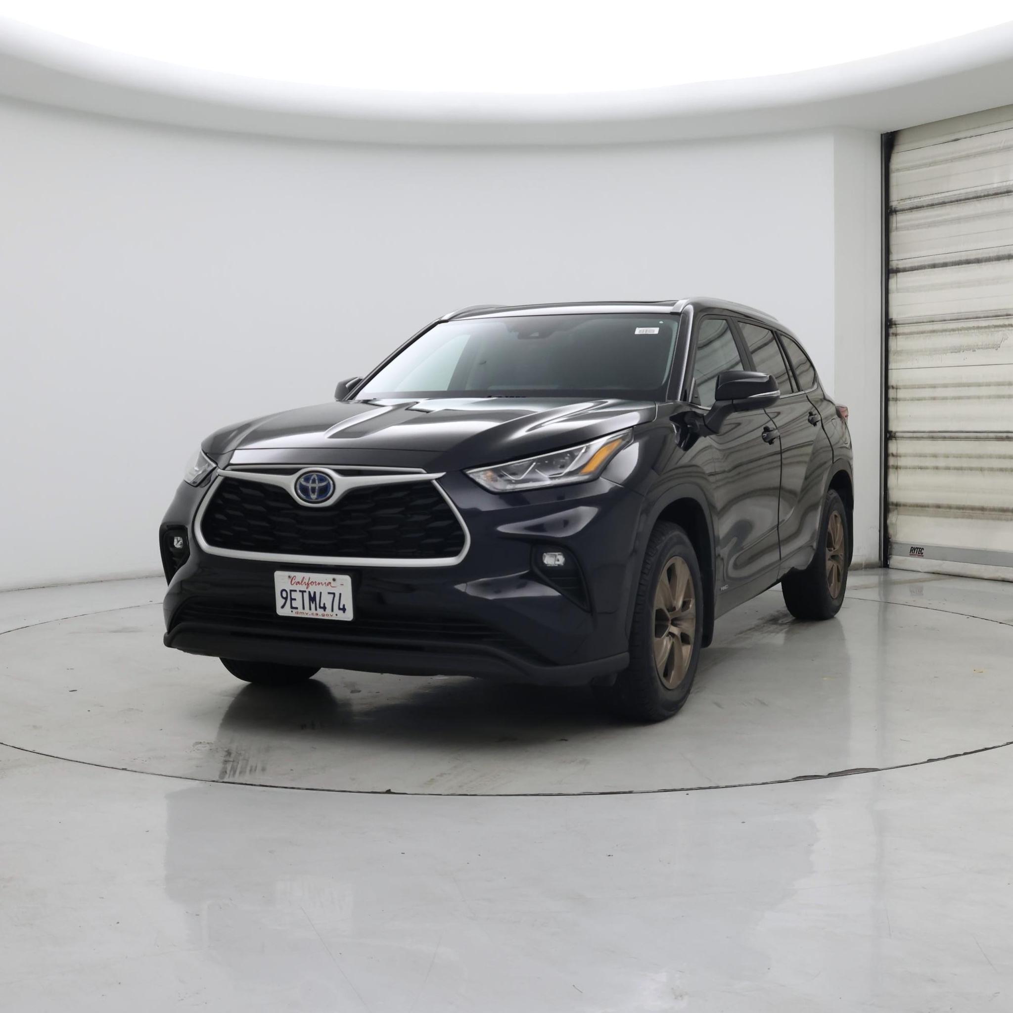 Thumbnail: 2023 Toyota Highlander - 4
