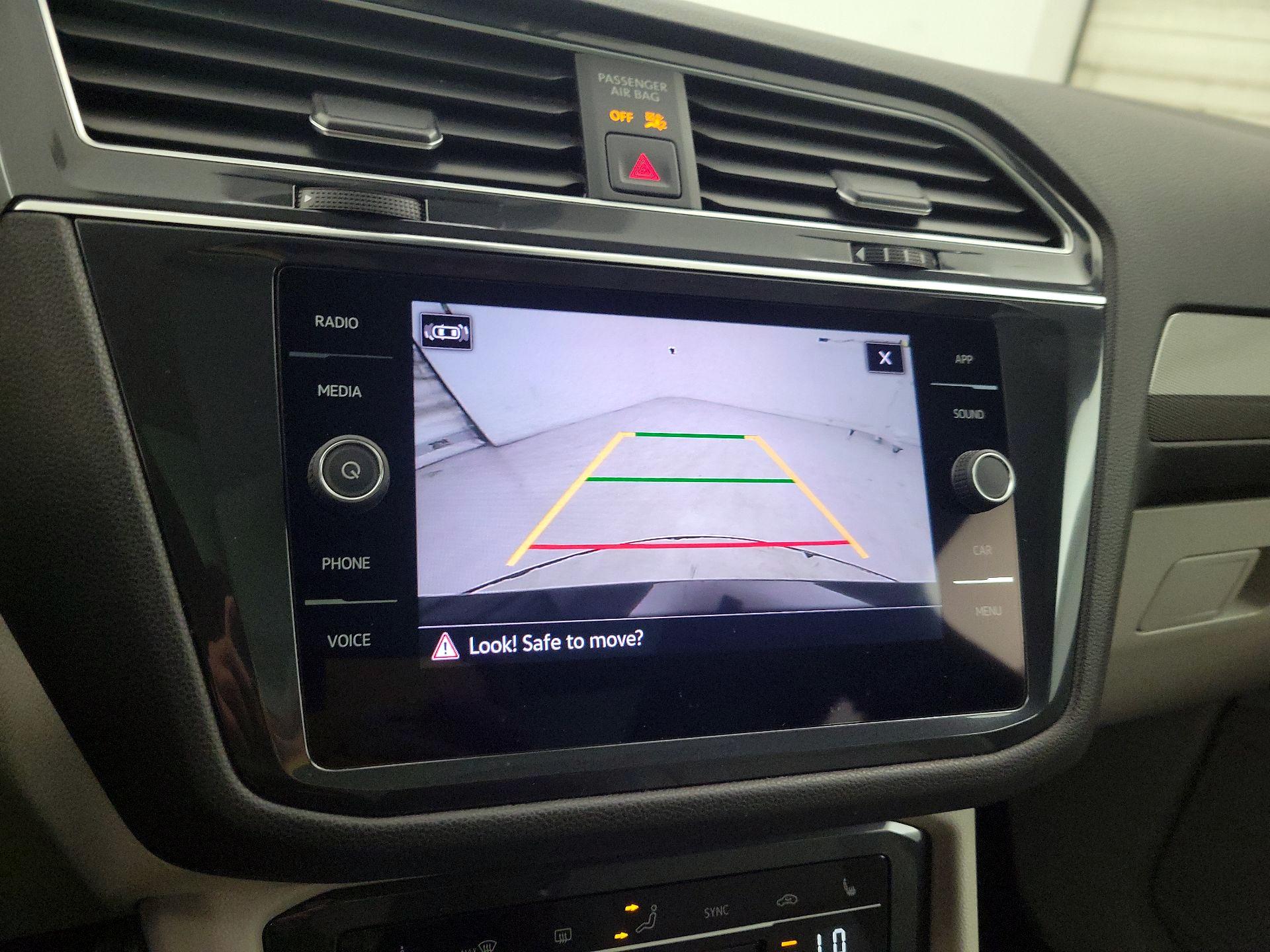 Thumbnail: 2023 Volkswagen Tiguan - 14