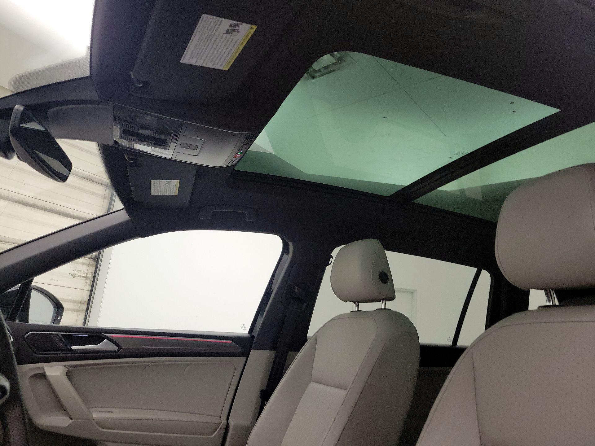 Thumbnail: 2023 Volkswagen Tiguan - 19