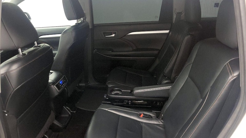2016 Toyota Highlander XLE 21