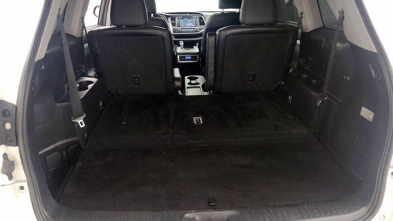 2016 Toyota Highlander XLE 24