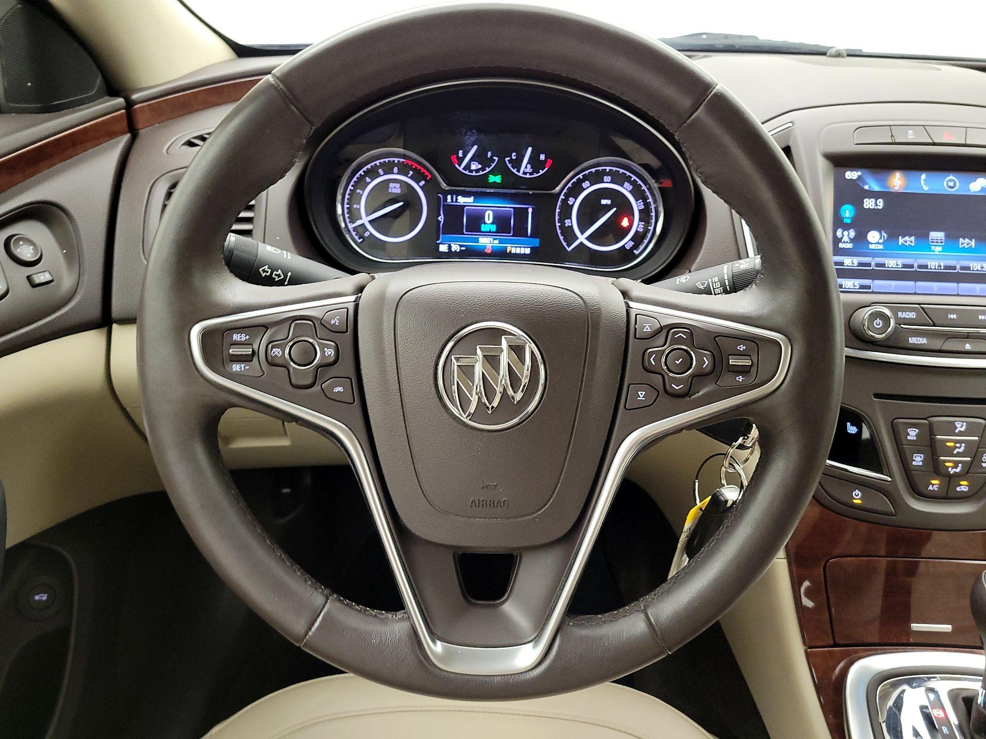 Thumbnail: 2017 Buick Regal - 10