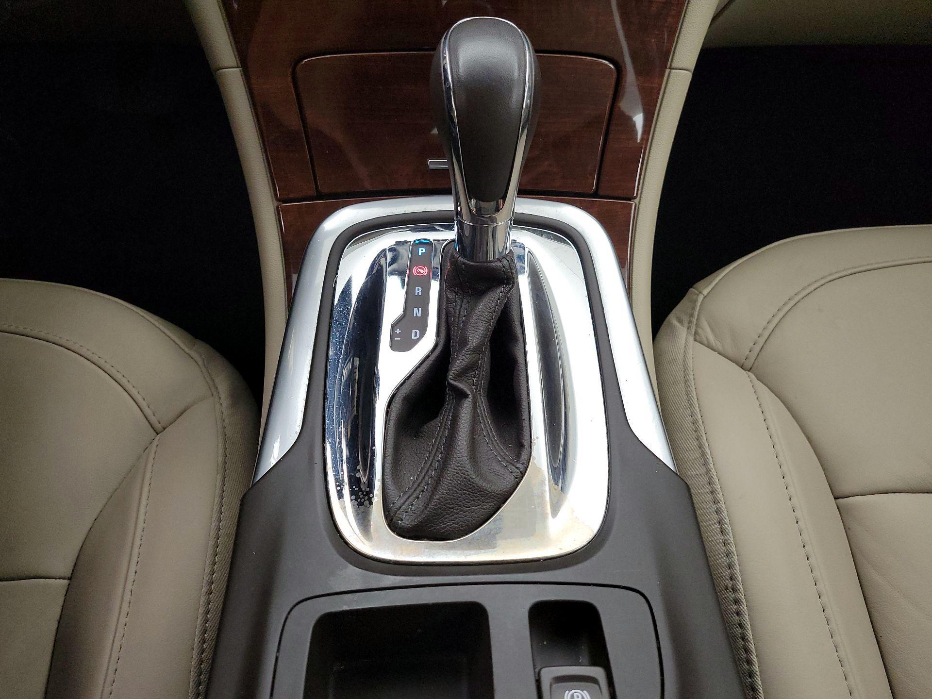 Thumbnail: 2017 Buick Regal - 17