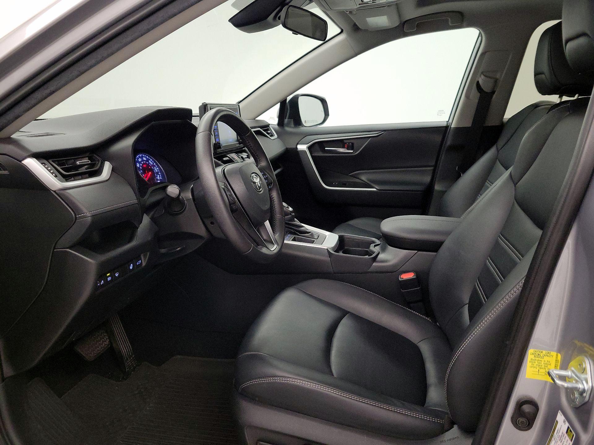 Thumbnail: 2021 Toyota RAV4 - 11