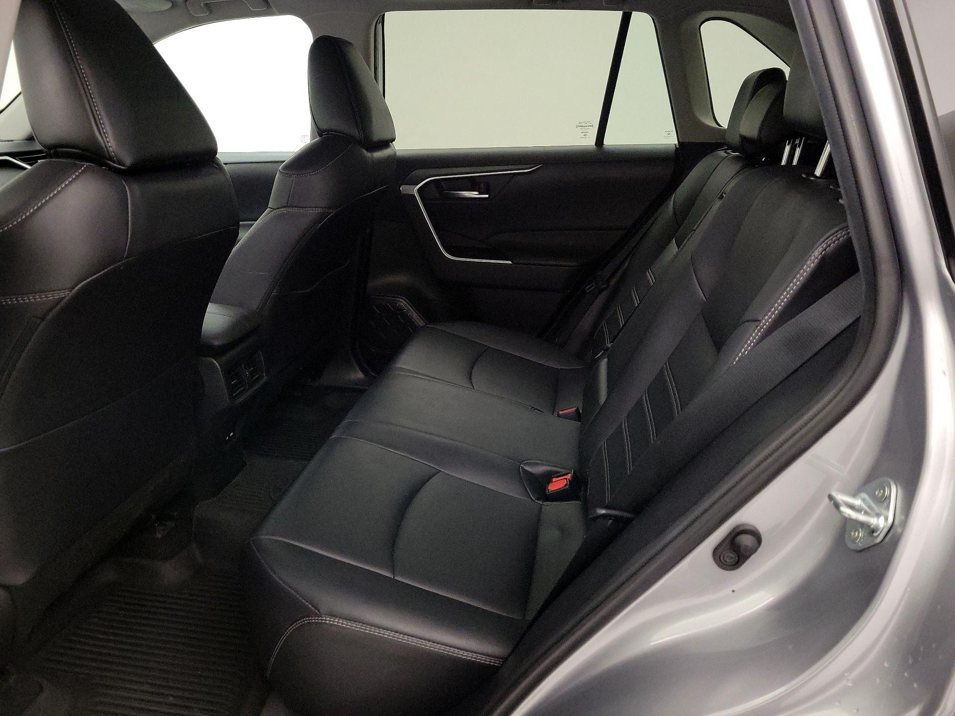 Thumbnail: 2021 Toyota RAV4 - 20