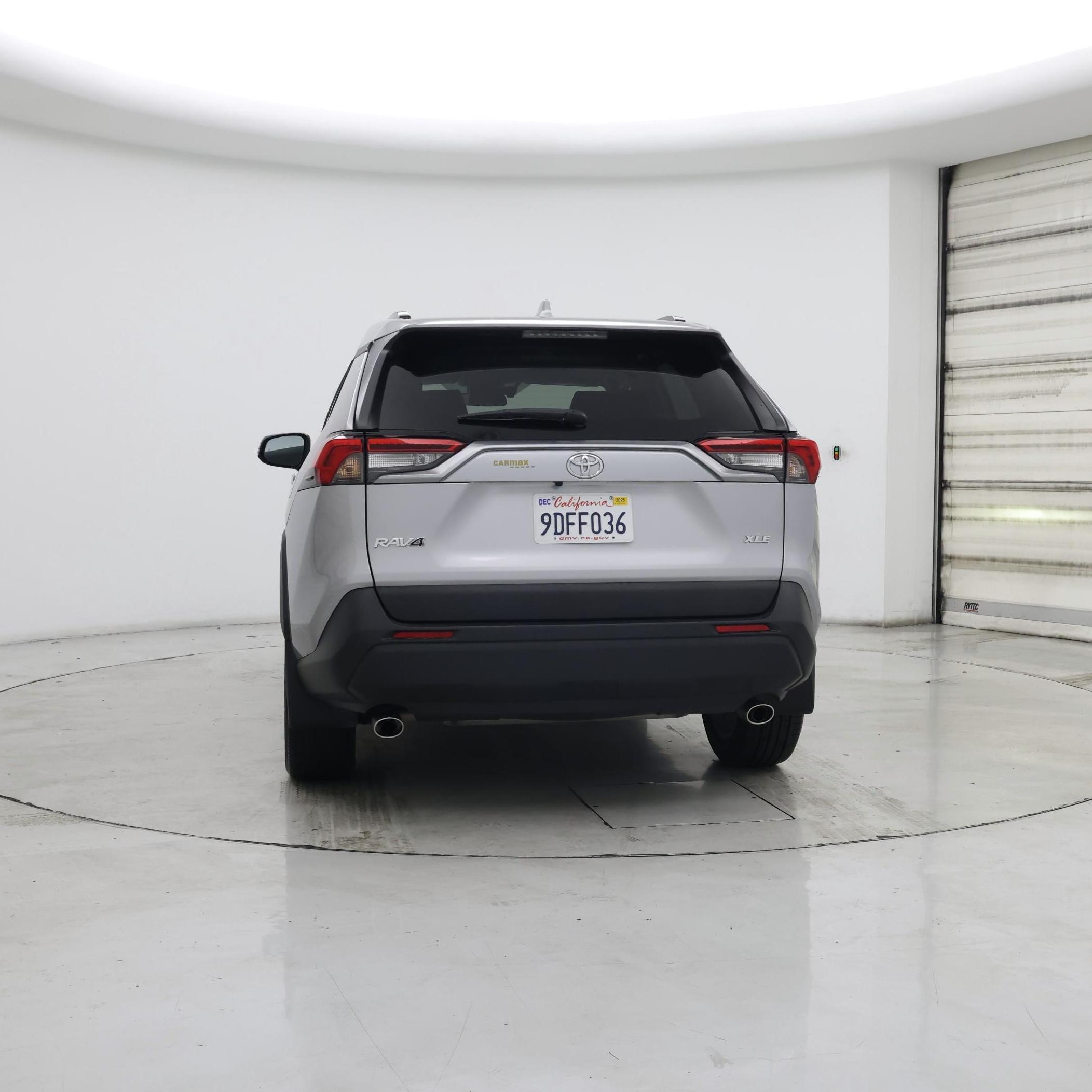 Thumbnail: 2021 Toyota RAV4 - 6