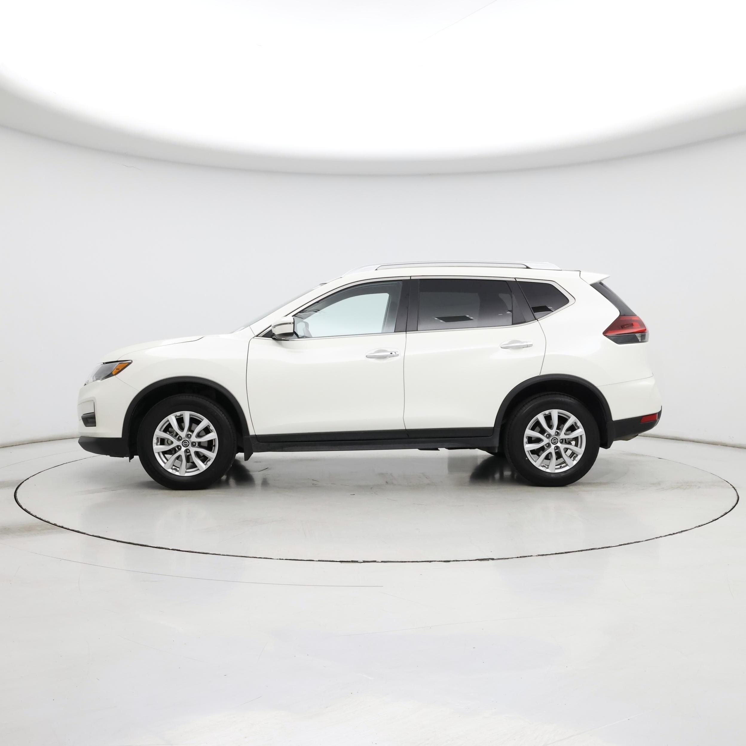 Thumbnail: 2020 Nissan Rogue - 3