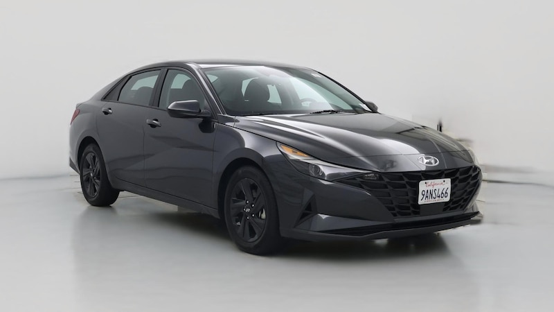 2022 Hyundai Elantra SEL Hero Image