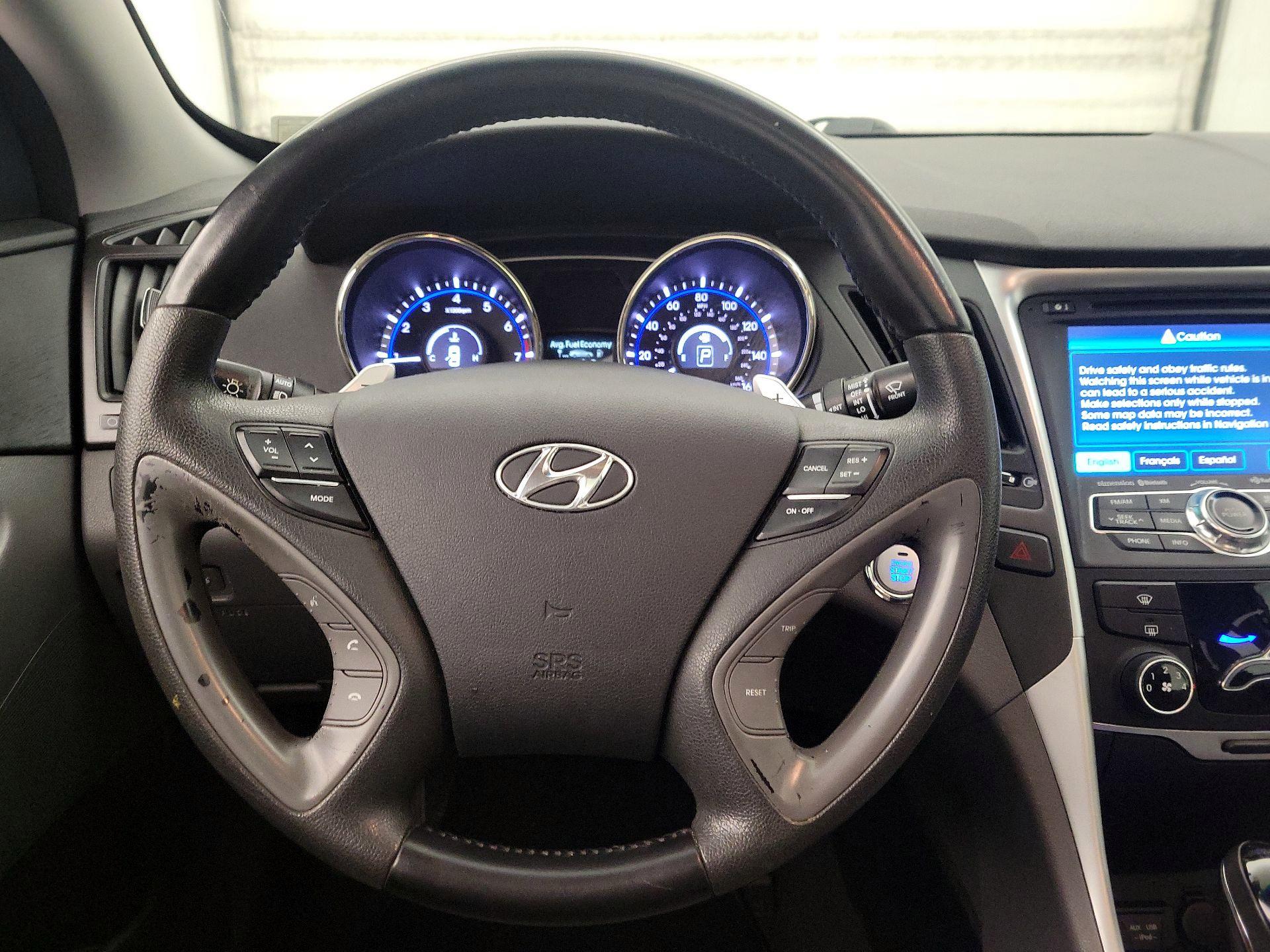 Thumbnail: 2013 Hyundai Sonata - 10