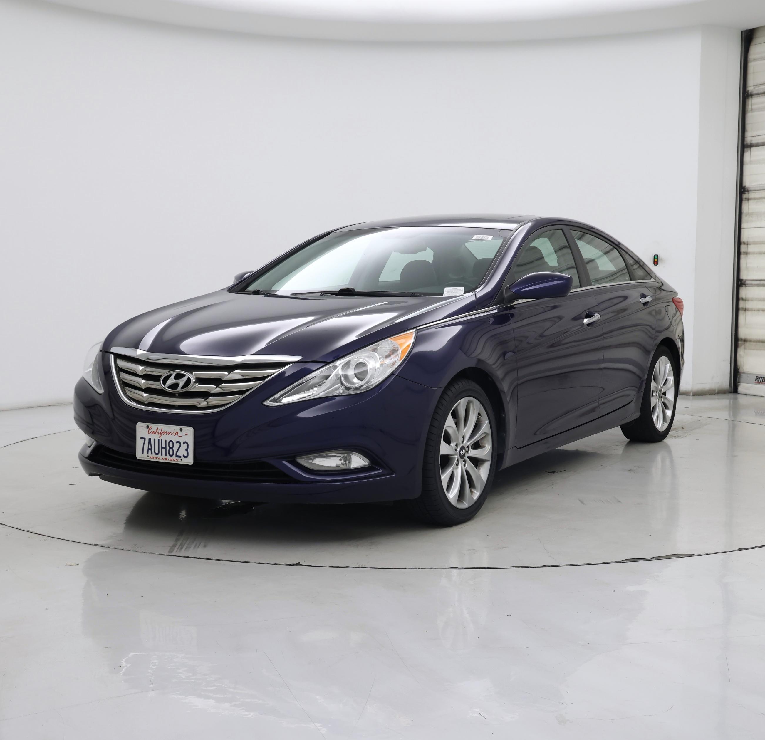 Thumbnail: 2013 Hyundai Sonata - 4
