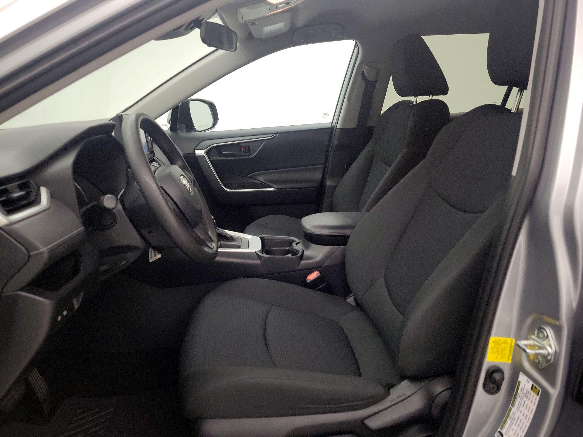 Thumbnail: 2019 Toyota RAV4 - 11