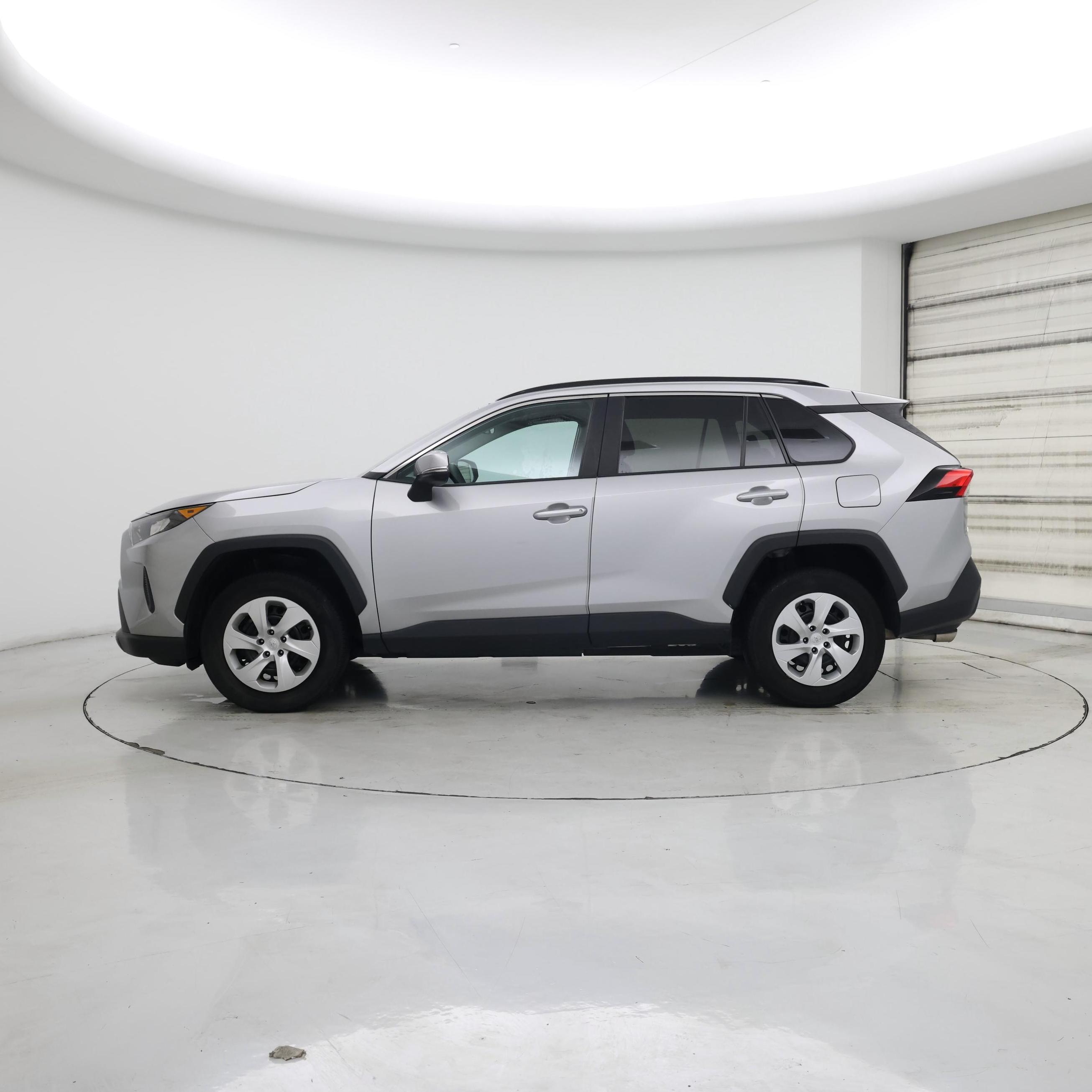 Thumbnail: 2019 Toyota RAV4 - 3