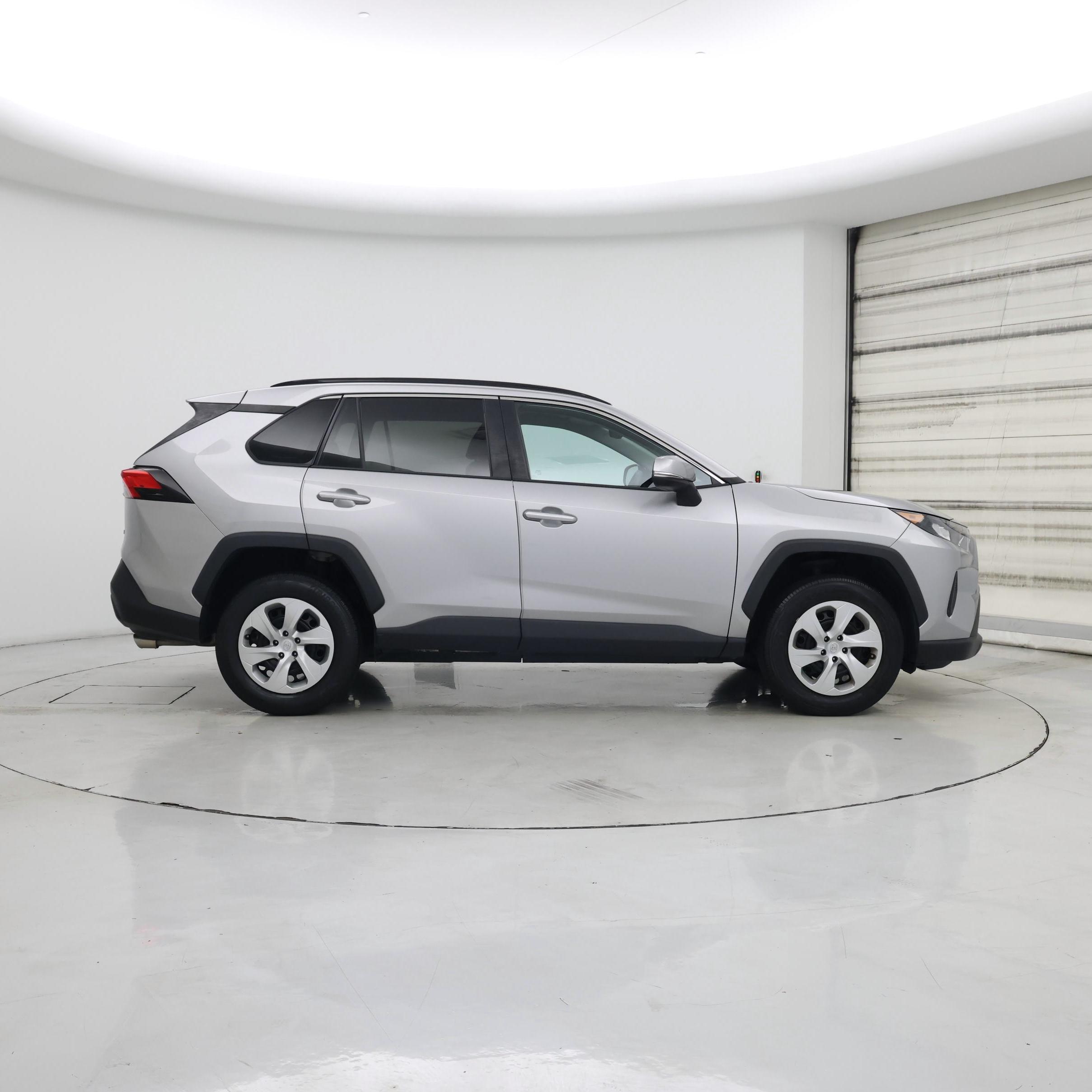 Thumbnail: 2019 Toyota RAV4 - 7