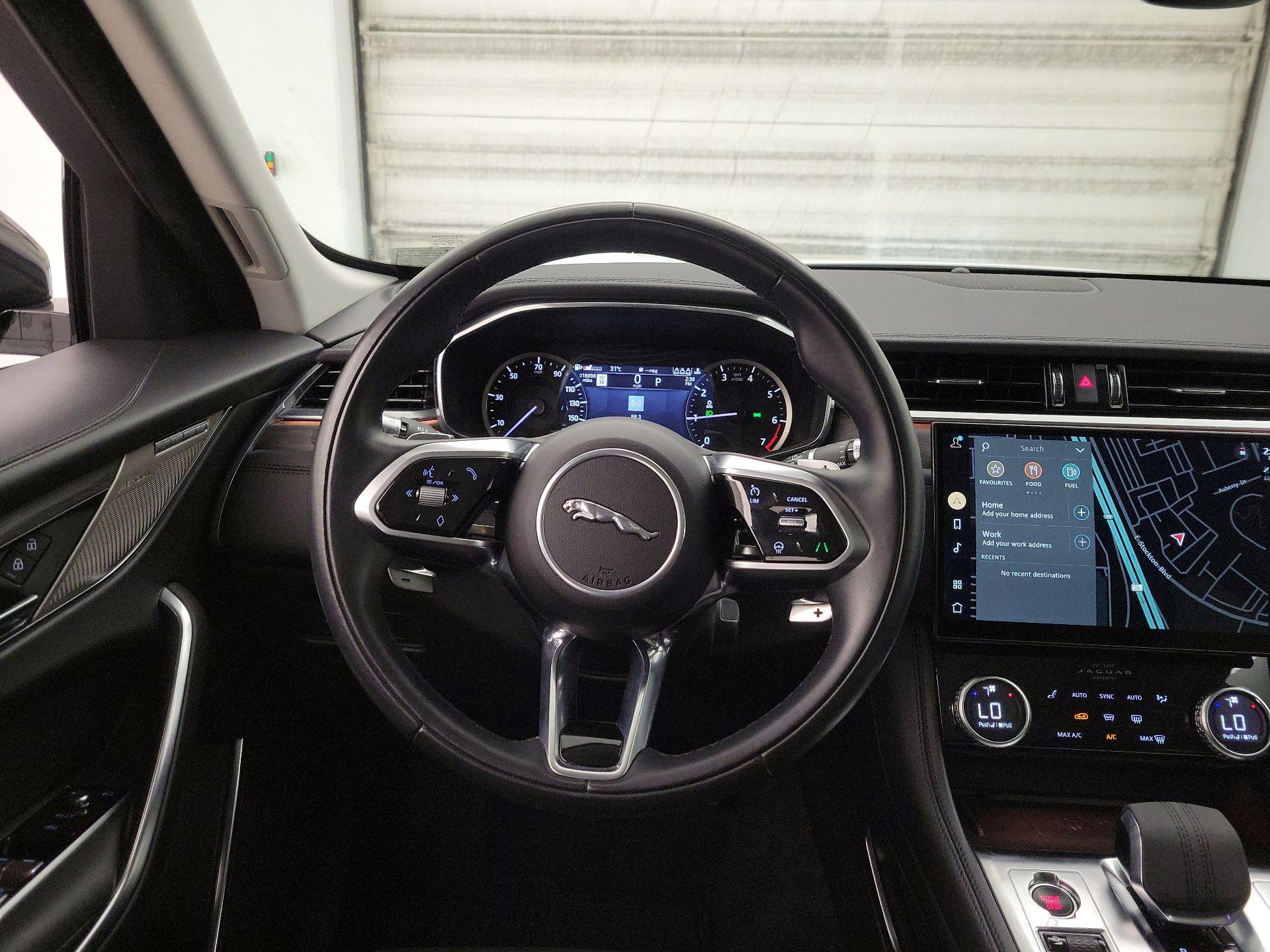 Thumbnail: 2022 Jaguar F-Pace - 10