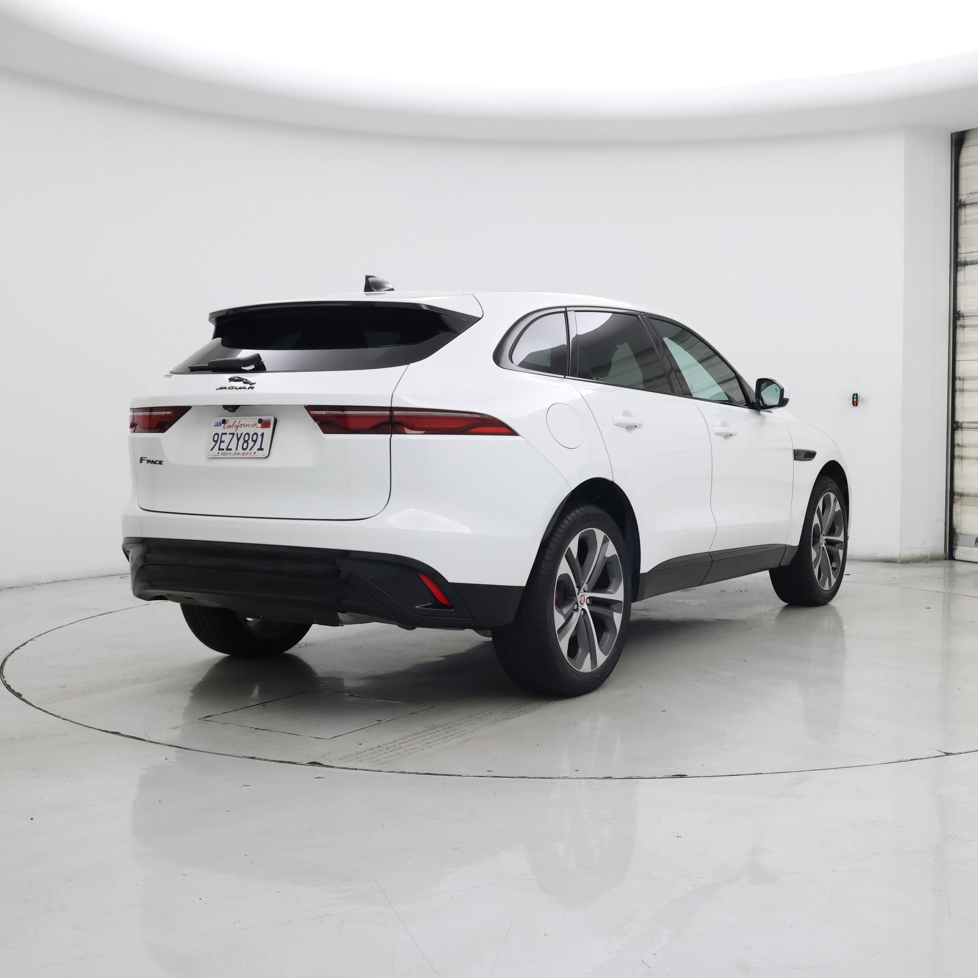 Thumbnail: 2022 Jaguar F-Pace - 8