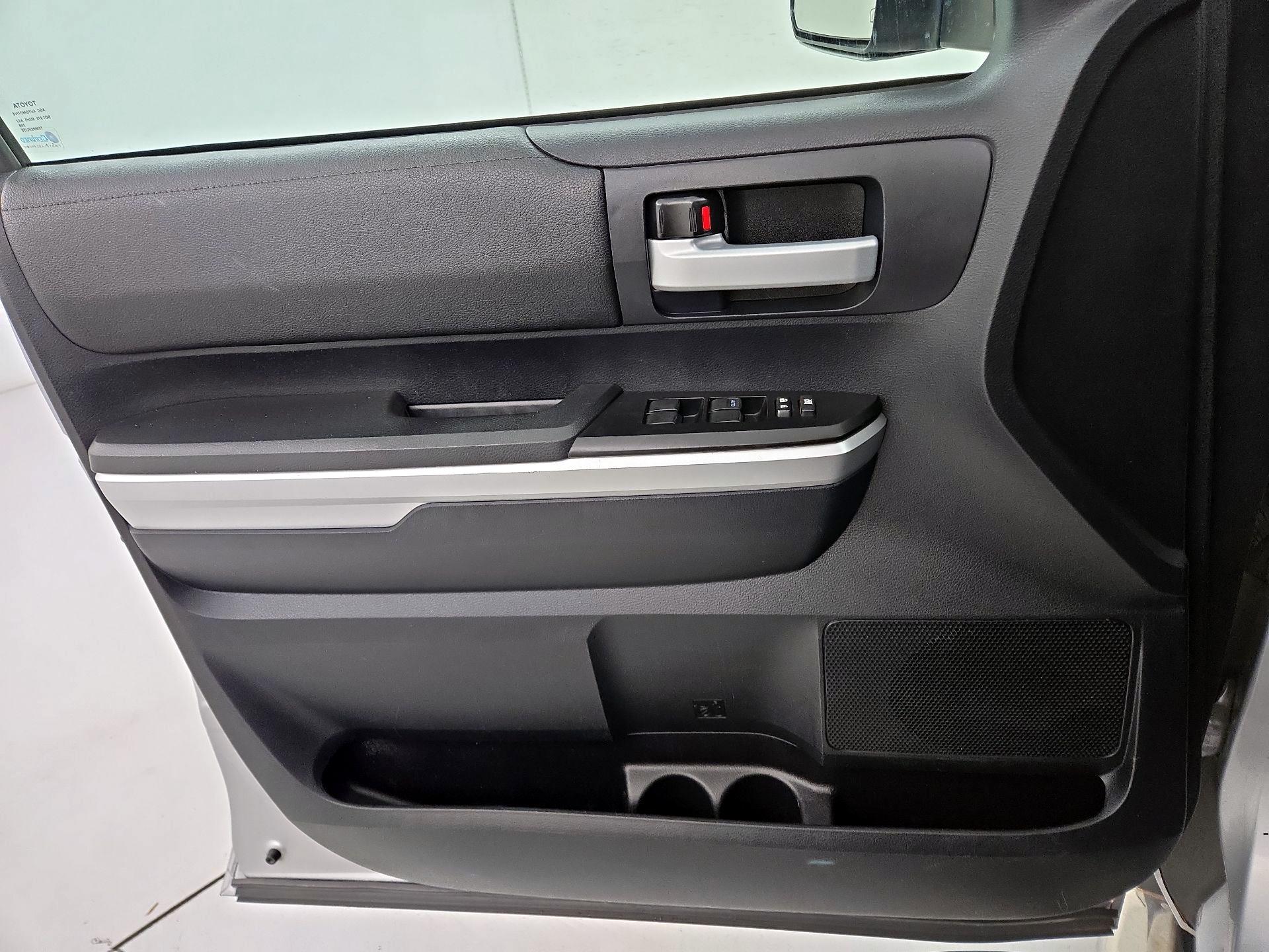 Thumbnail: 2014 Toyota Tundra - 10