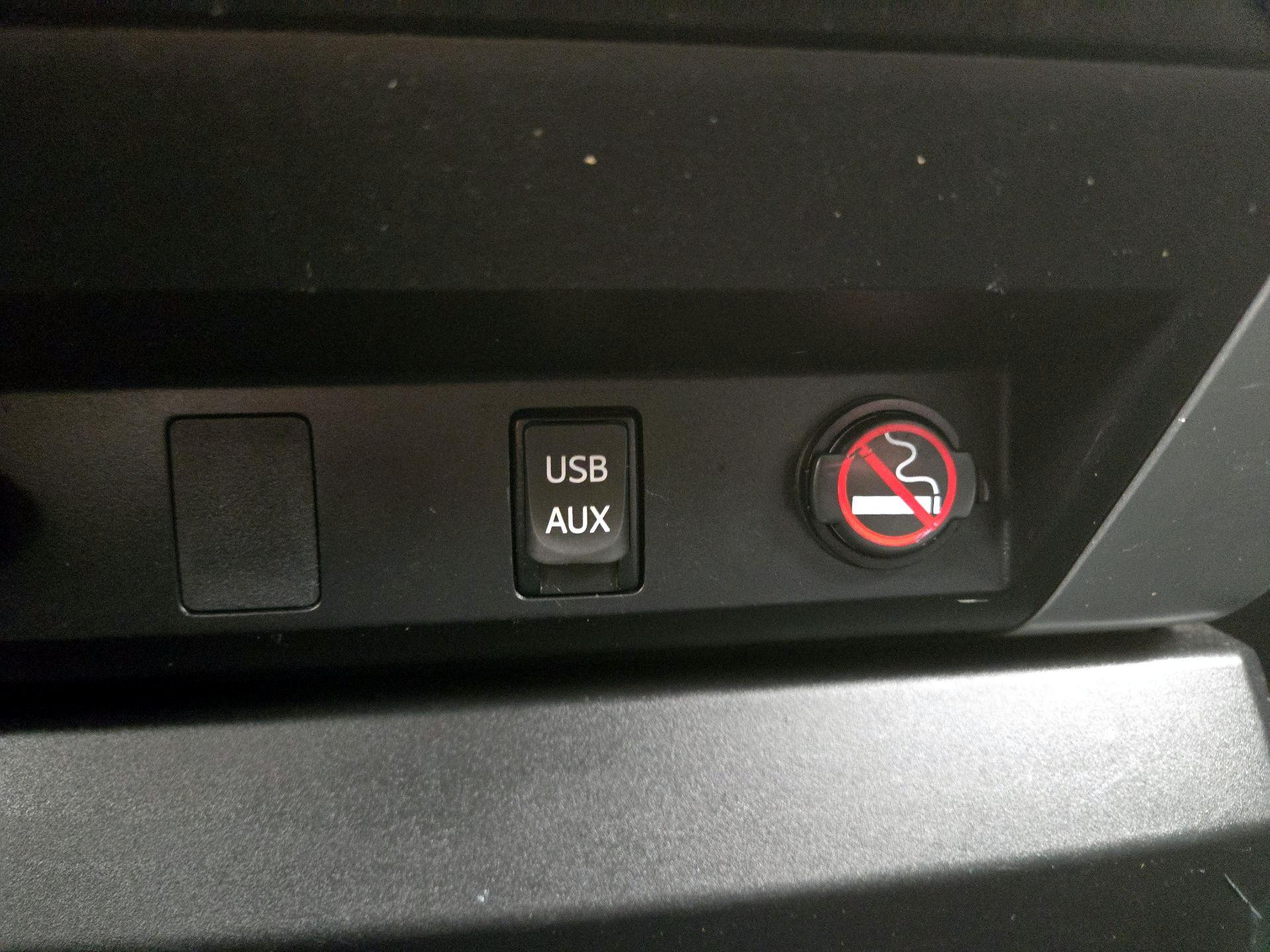 Thumbnail: 2014 Toyota Tundra - 16