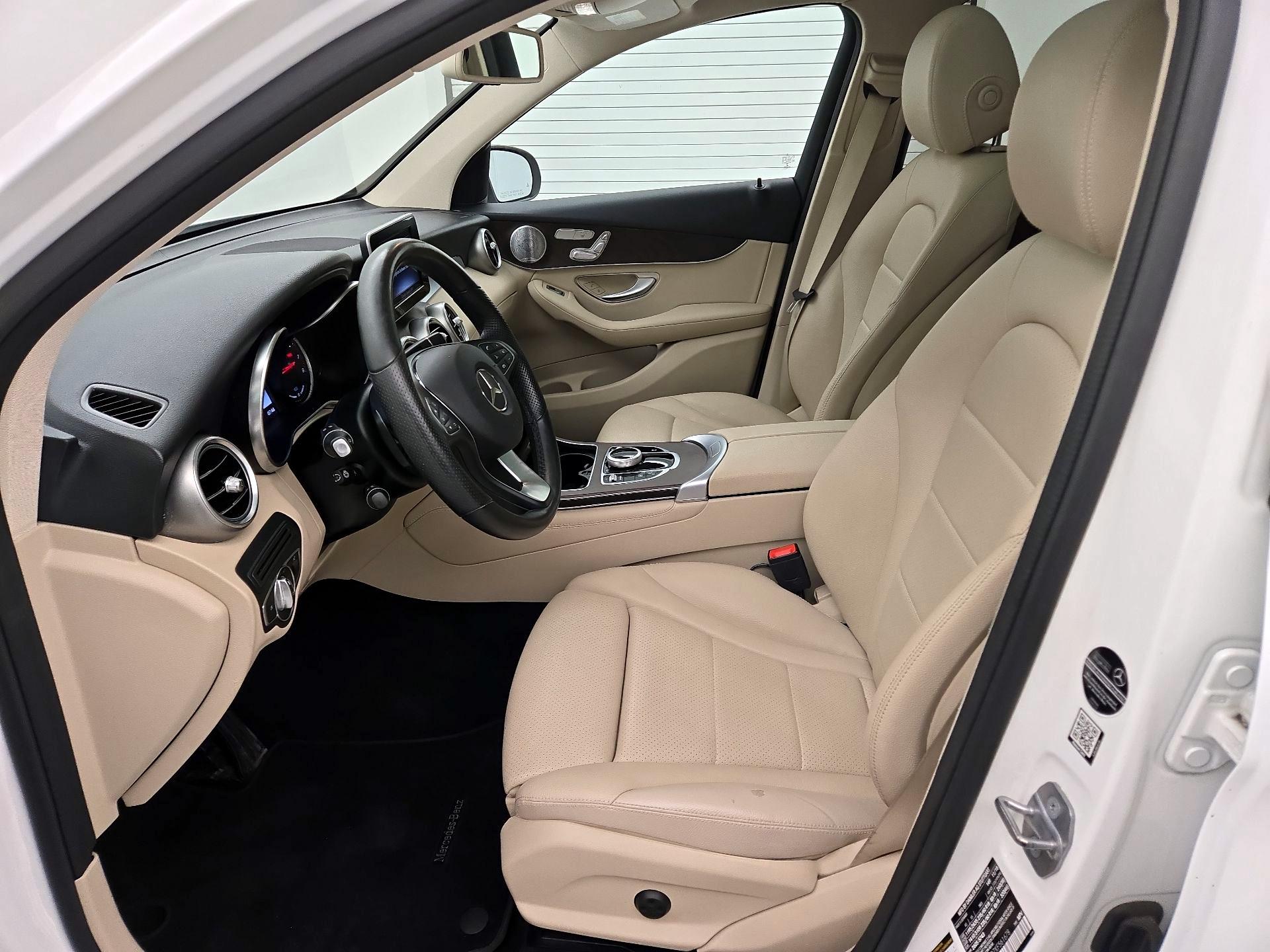 Thumbnail: 2019 Mercedes-Benz GLC - 11