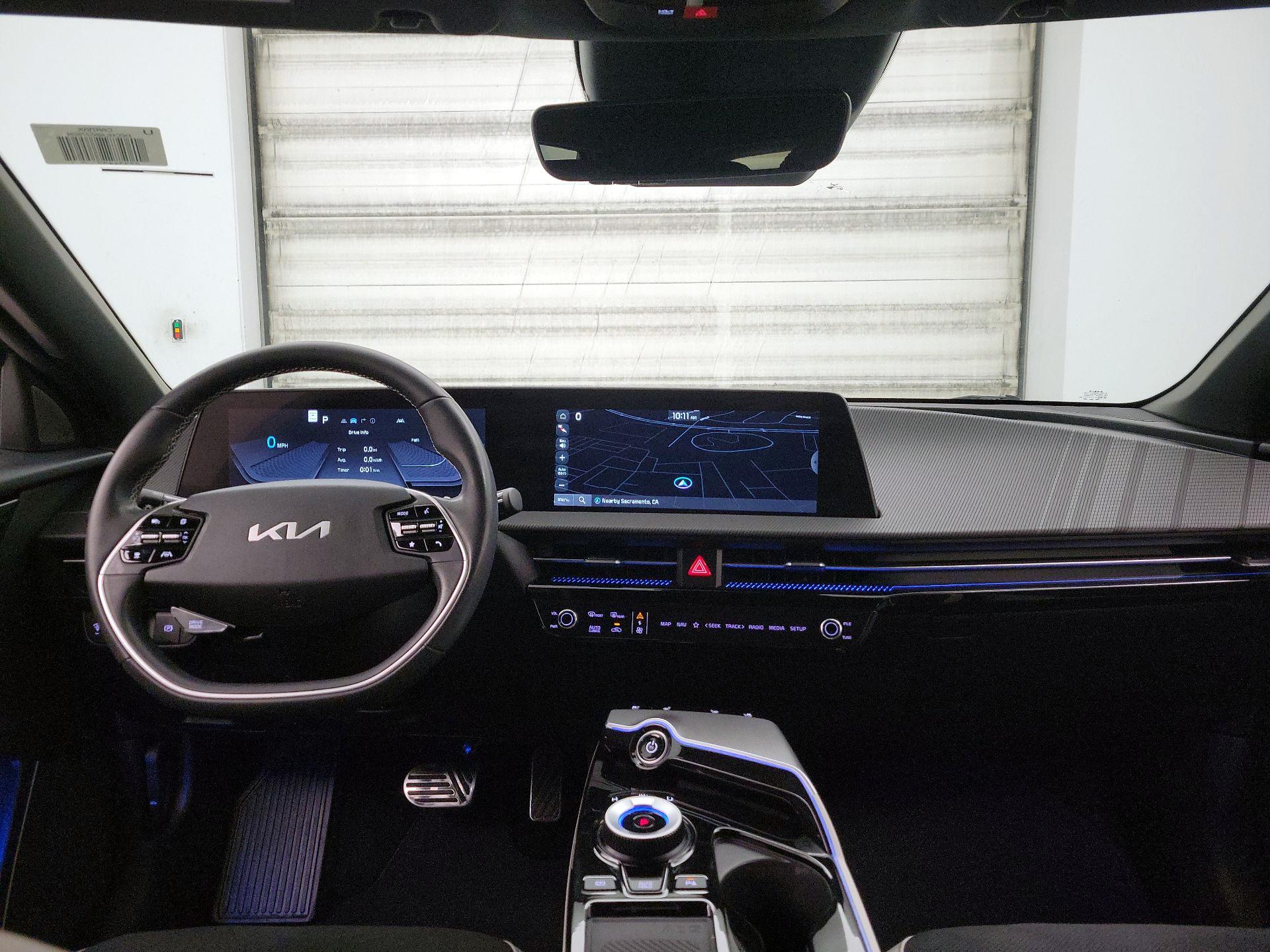 Thumbnail: 2022 Kia EV6 - 9