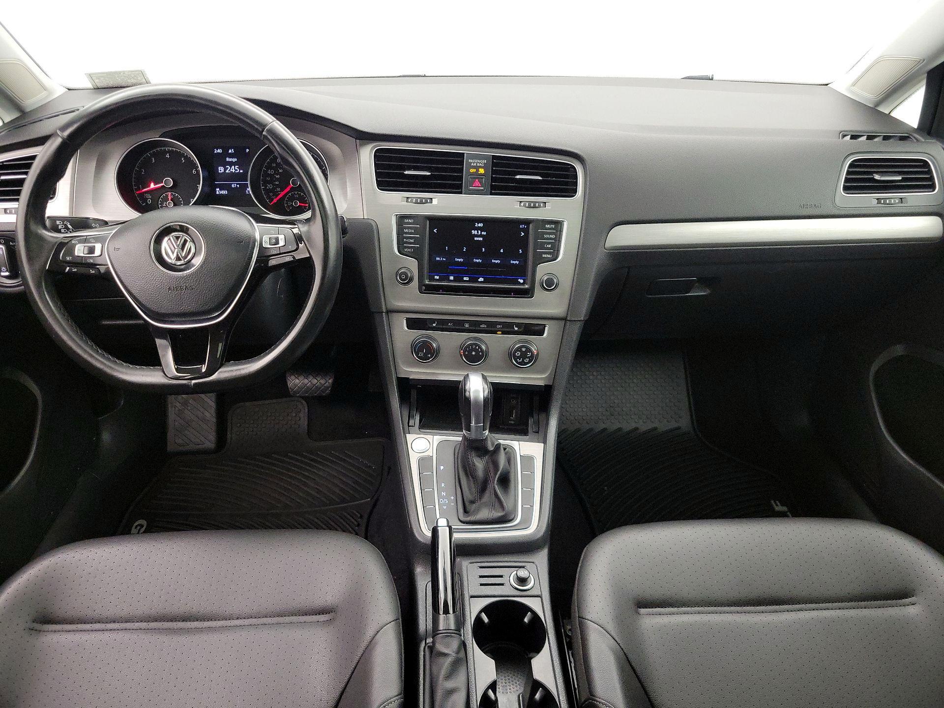 Thumbnail: 2017 Volkswagen Golf - 9