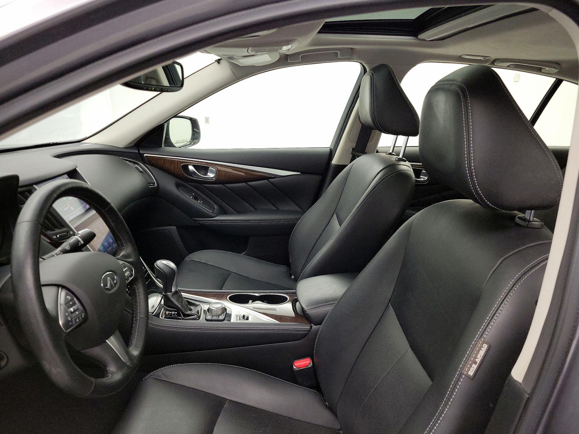 Thumbnail: 2015 INFINITI Q50 - 11