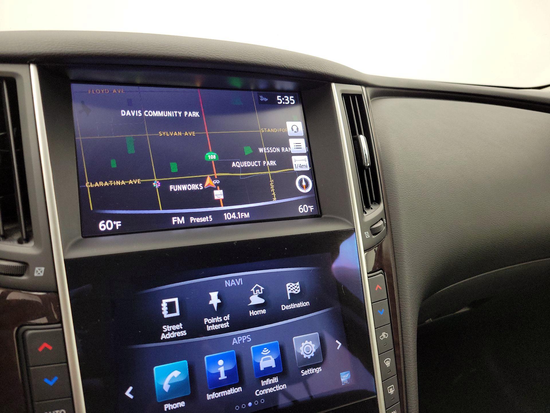 Thumbnail: 2015 INFINITI Q50 - 16