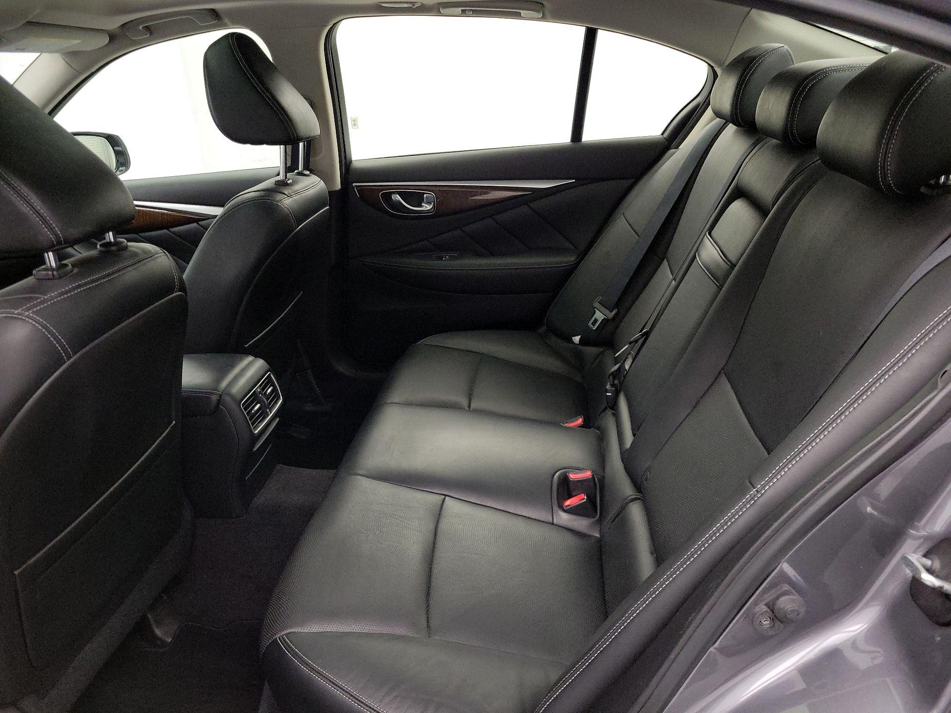 Thumbnail: 2015 INFINITI Q50 - 20