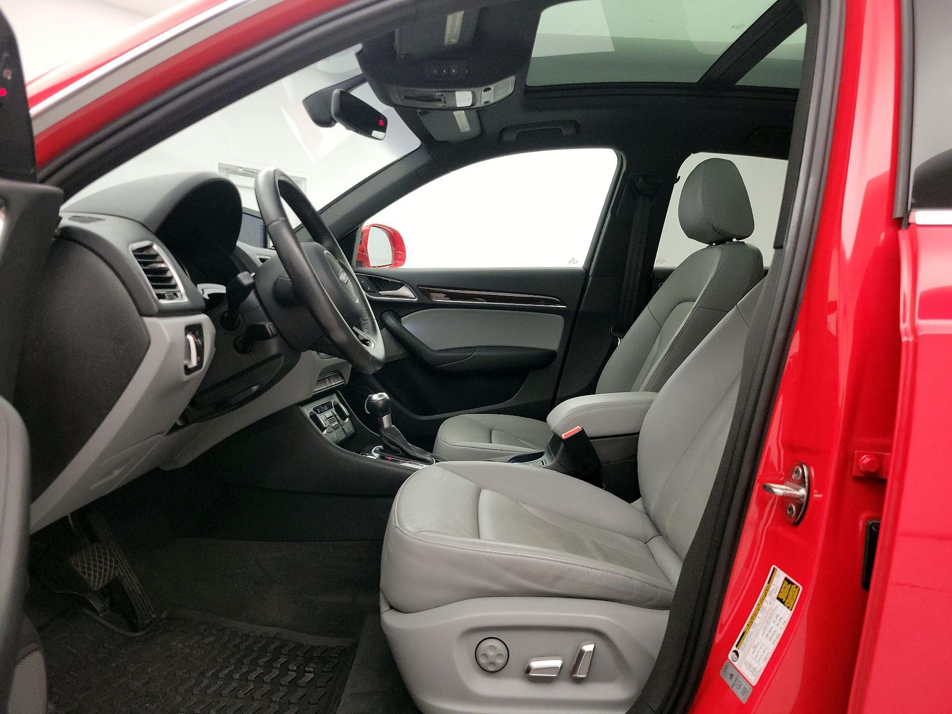 Thumbnail: 2016 Audi Q3 - 11