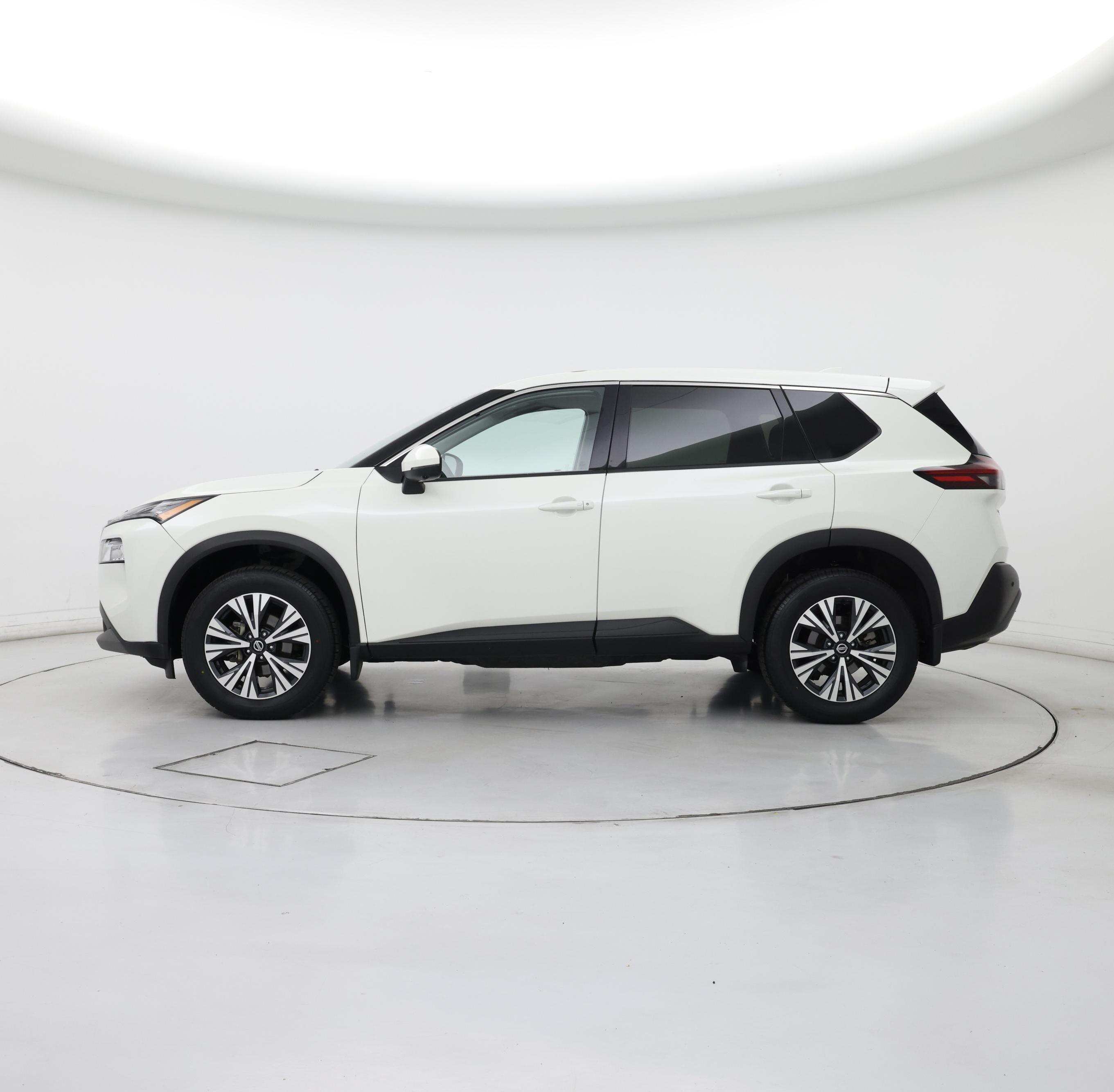 Thumbnail: 2021 Nissan Rogue - 3