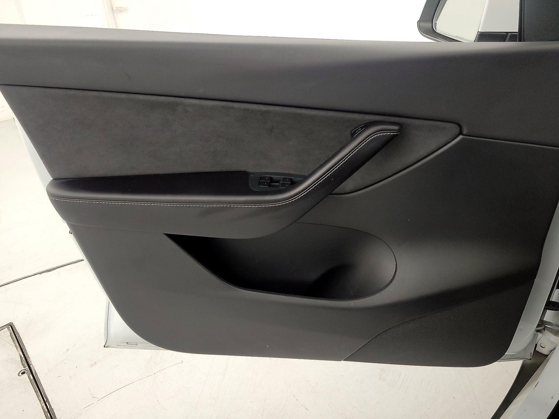 Thumbnail: 2021 Tesla Model Y - 12