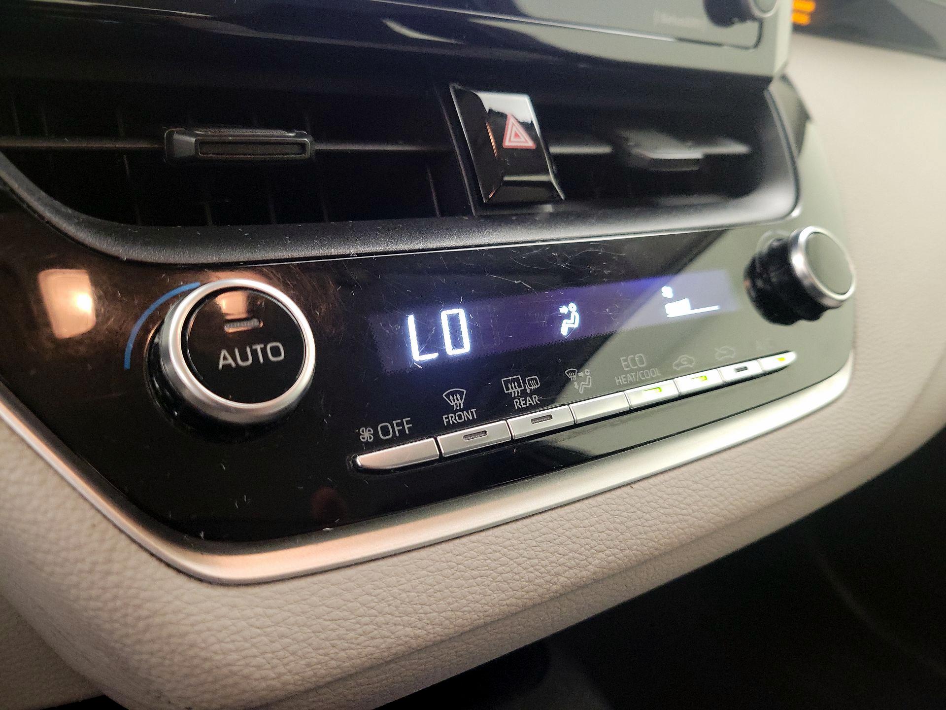 Thumbnail: 2021 Toyota Corolla - 16